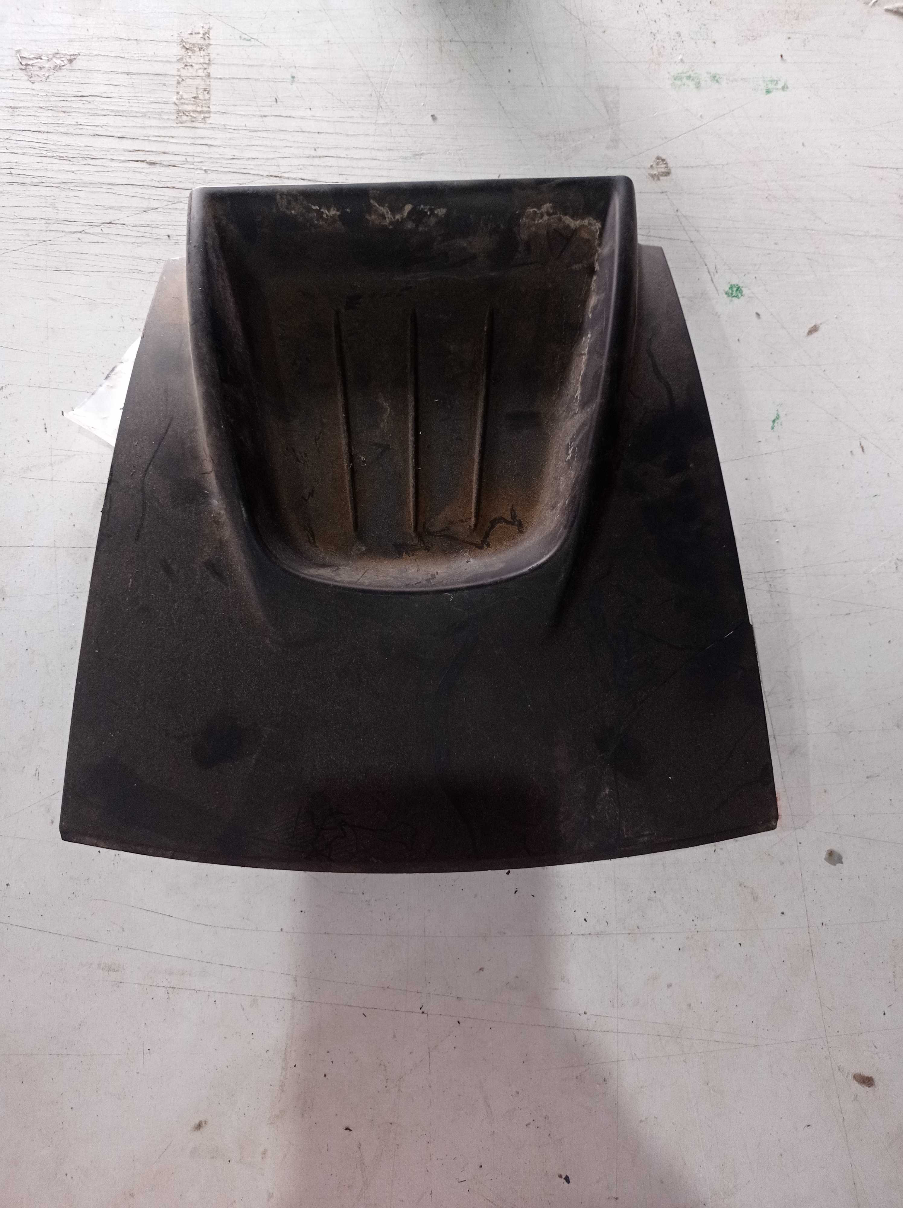 MOLDURA TAMPA TABELIER FORD FIESTA 2014 1