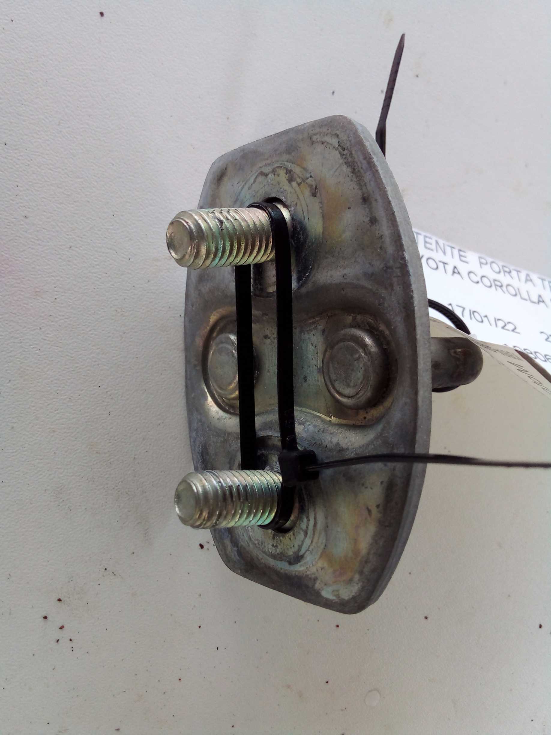 BATENTE PORTA TRASEIRA LE TOYOTA COROLLA 2010 5