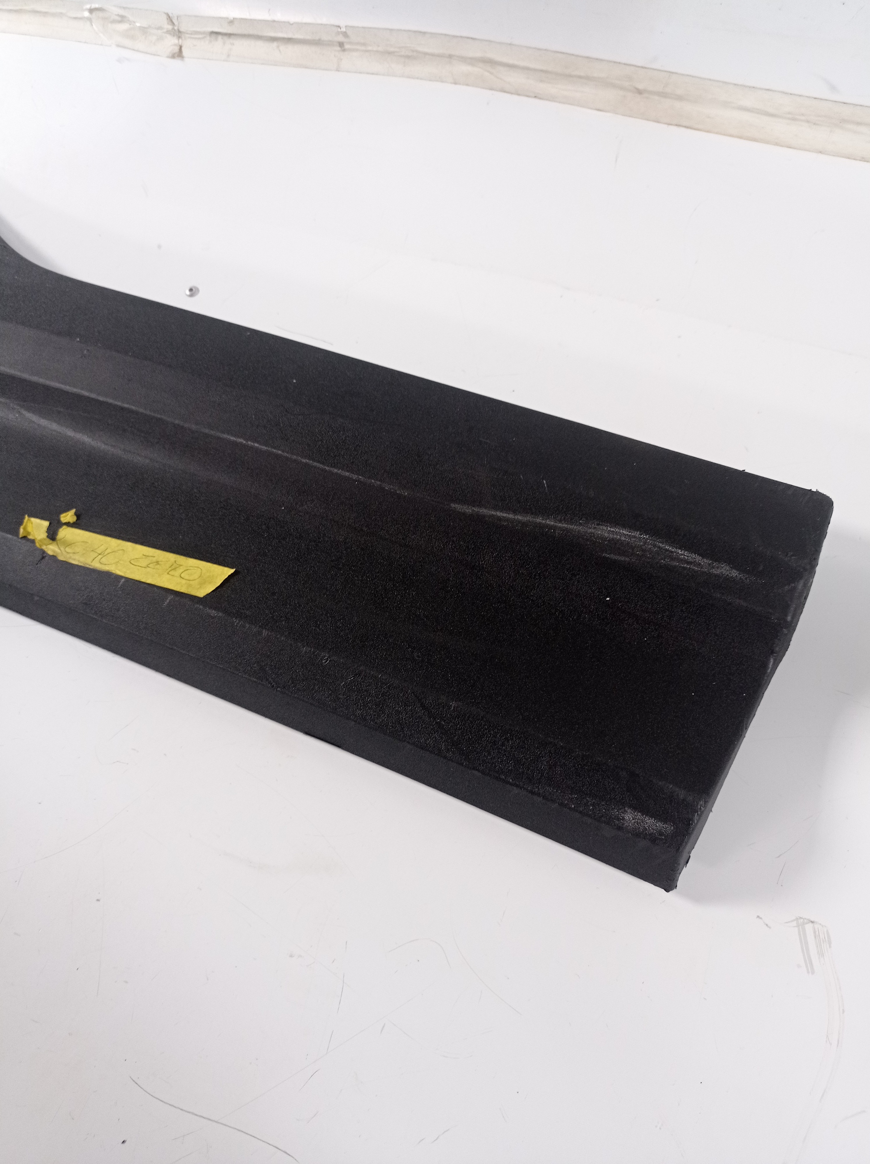 Acabamento Moldura Porta Tras Direita Volvo Xc40 2017 A 2021 Preto 3