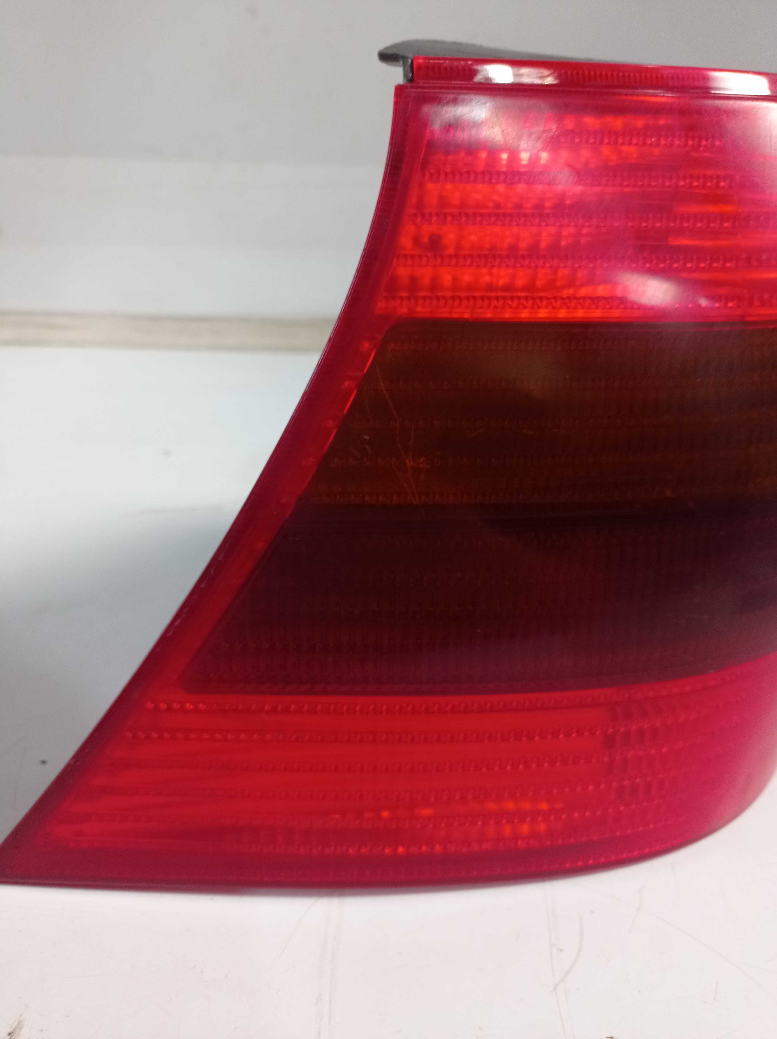LANTERNA TRASEIRA ESQUERDA GOLF 1998 A 2006 2