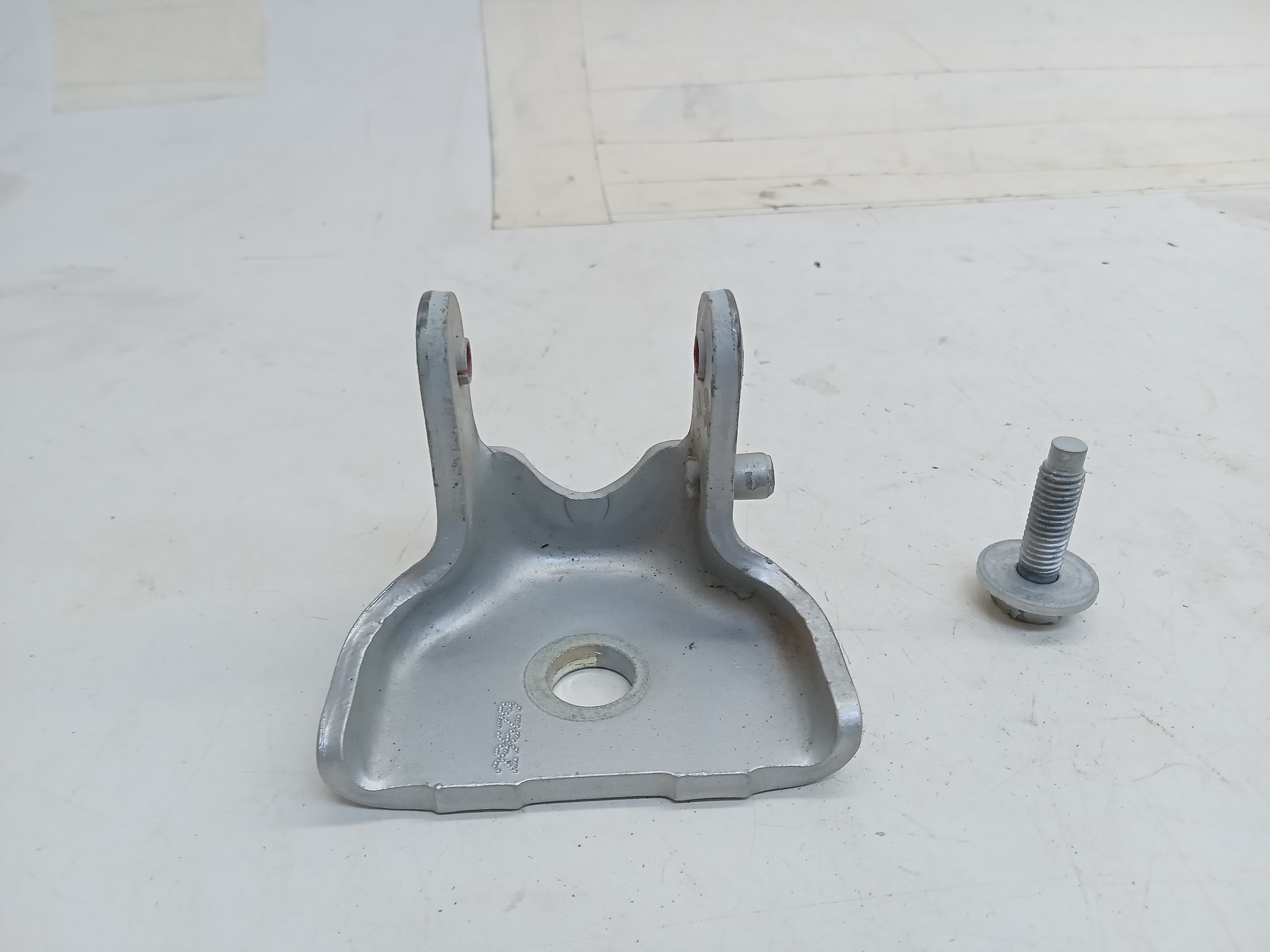 DOBRADIÇA SUPERIOR PORTA TRASEIRA DIREITA Citroën C3 2009 2