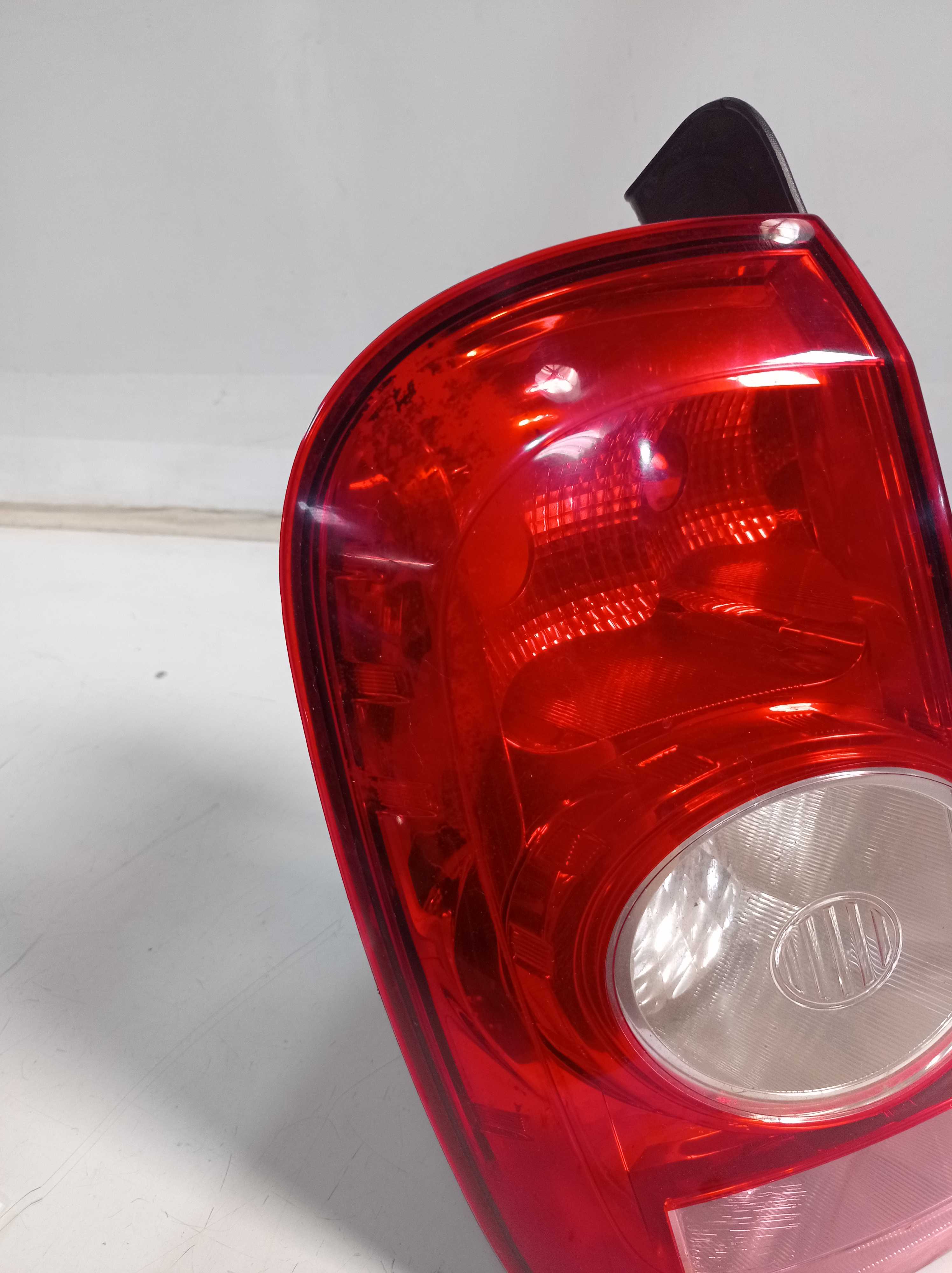 LANTERNA TRASEIRA ESQUERDA RENAULT DUSTER 2012 A 2014 3