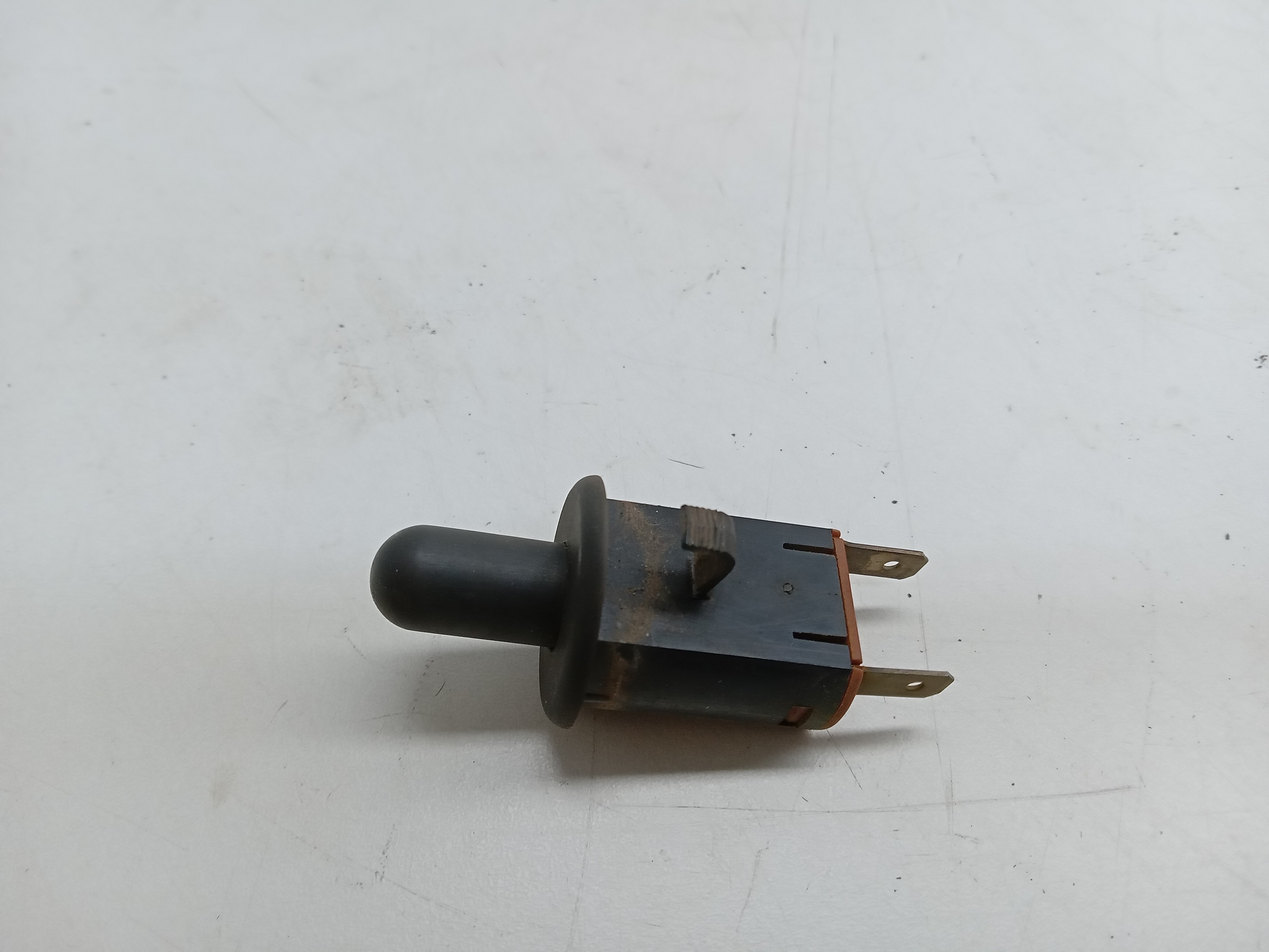 INTERRUPTOR DA LAMPADA CAPÔ CITROEN C3 2016 2