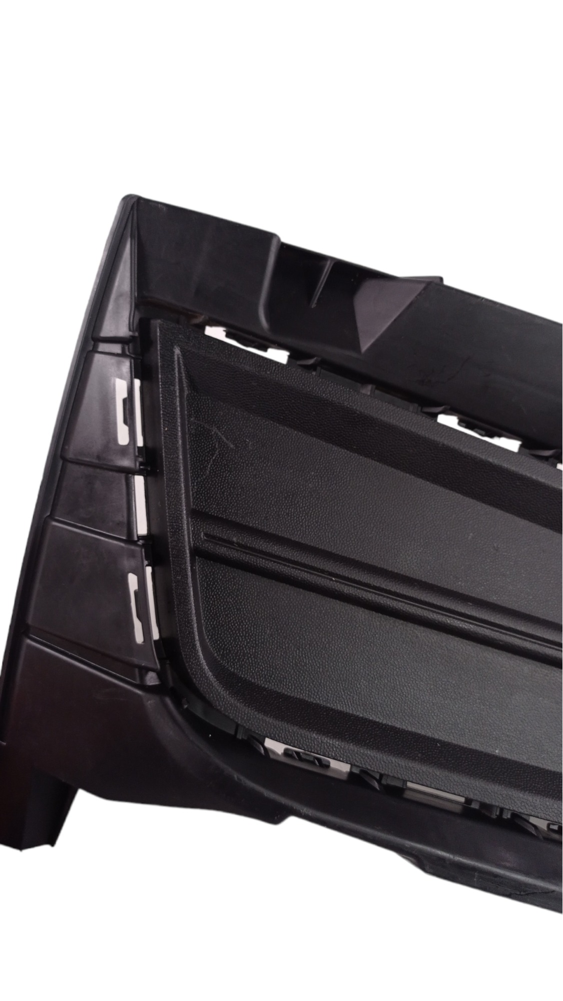 Moldura Grade Farol Milha Esquerdo Vw Polo 2016 A 2019 4