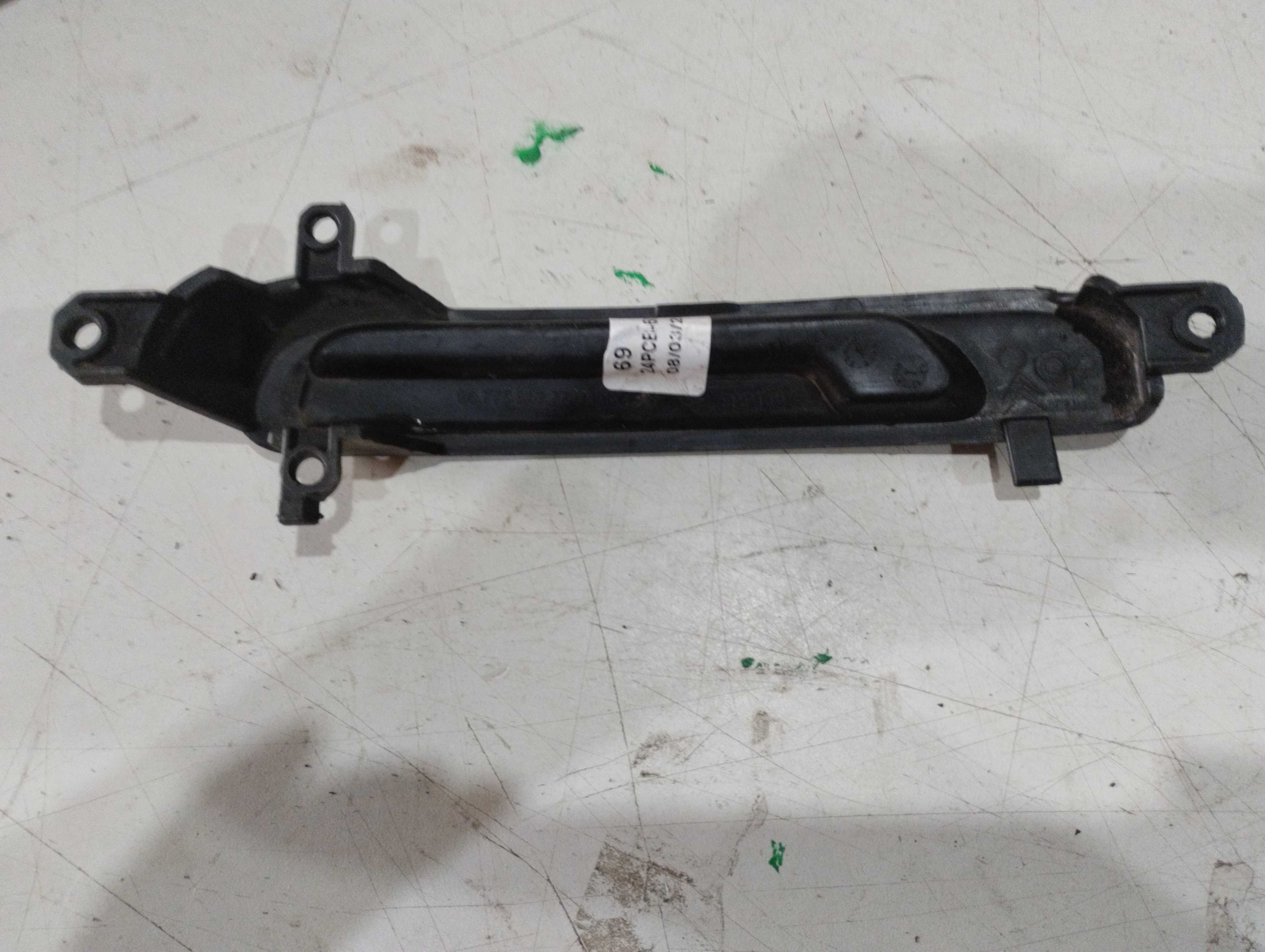 Tampa moldura parachoque diant direito C3 2013 a 2017