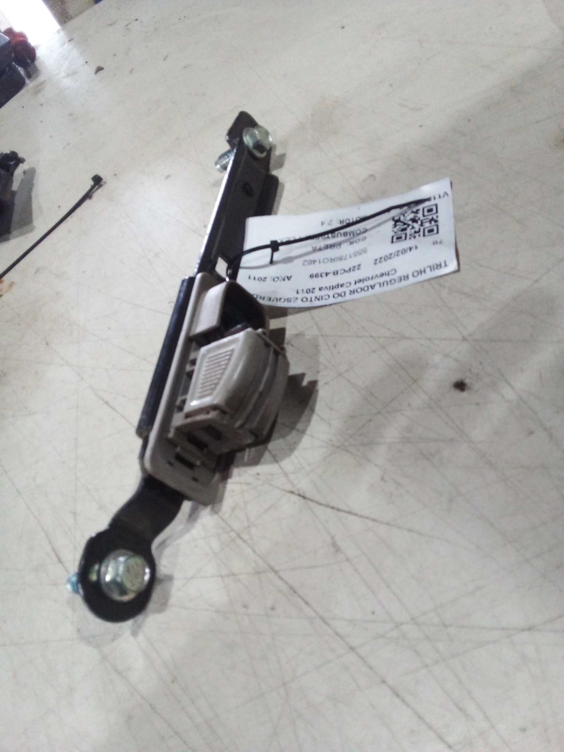 TRILHO REGULADOR DO CINTO ESQUERDO Chevrolet Captiva 2011