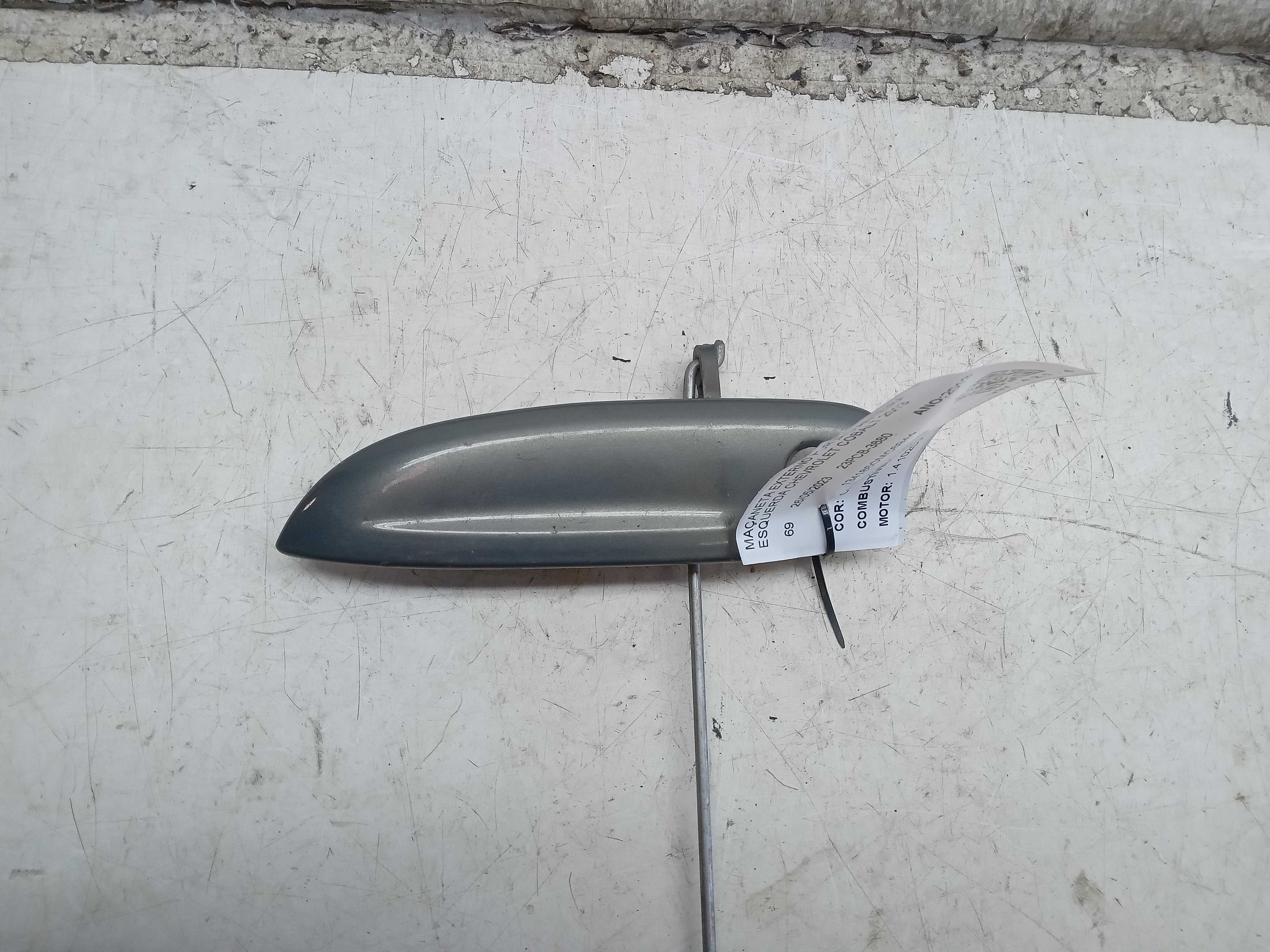 MAÇANETA EXTERNO PORTA DIANTEIRA LE CHEVROLET COBALT 2013 1