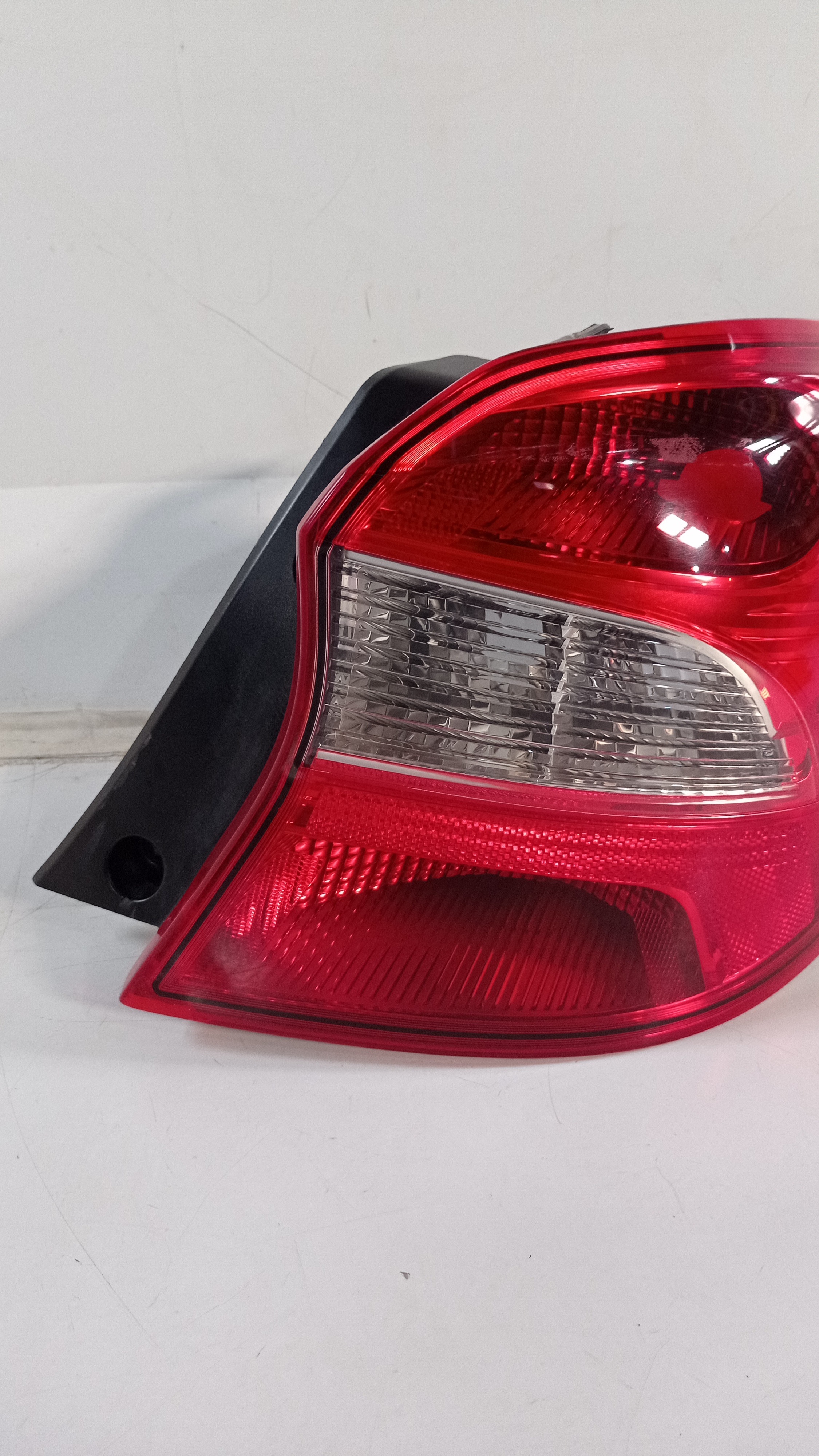Lanterna Traseira Direita Ford Ka Hatch 2018 Recuperada 3