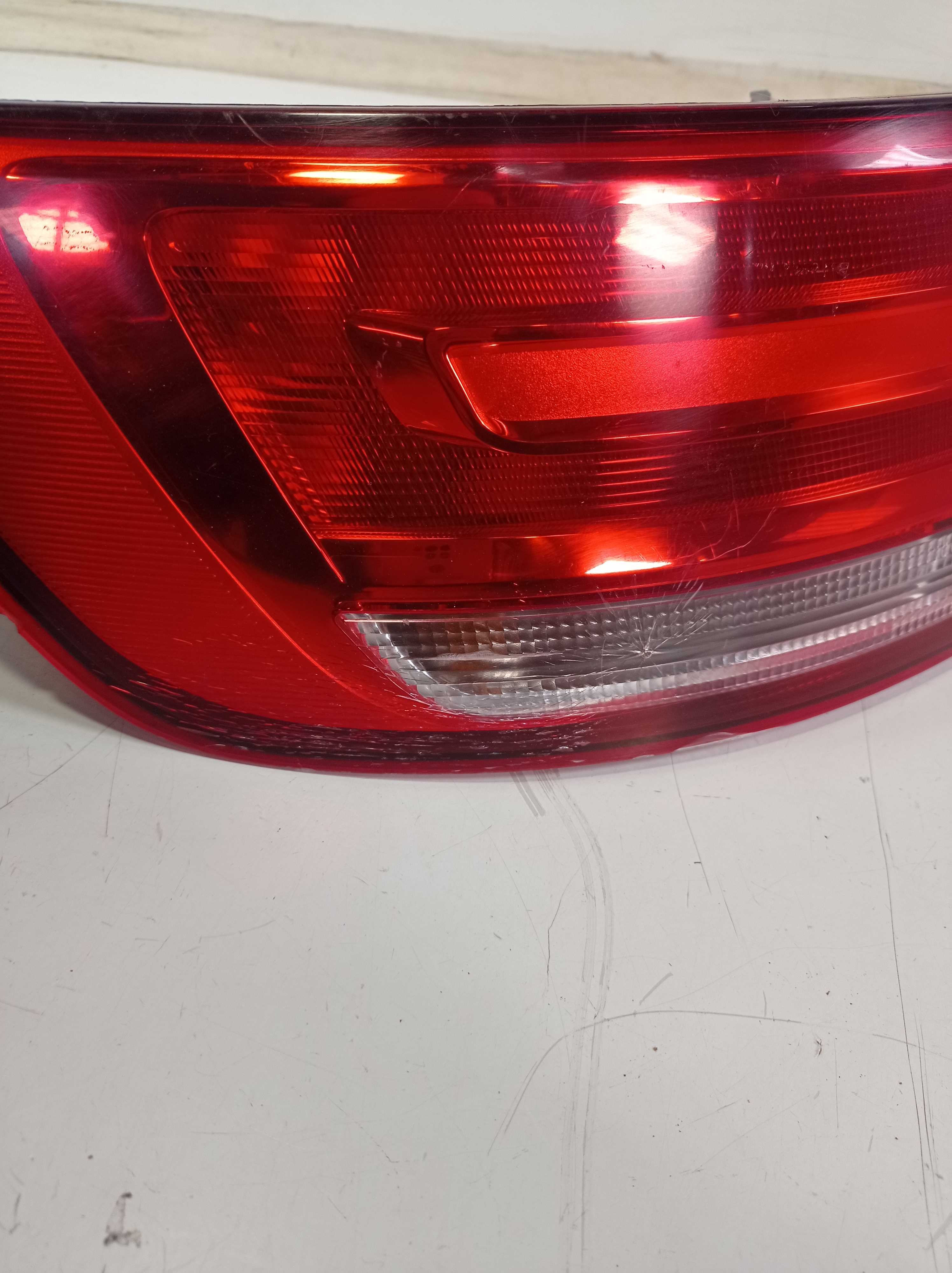 LANTERNA TRASEIRA ESQUERDA VOLKSWAGEN AUDI A4 2016 2017 3