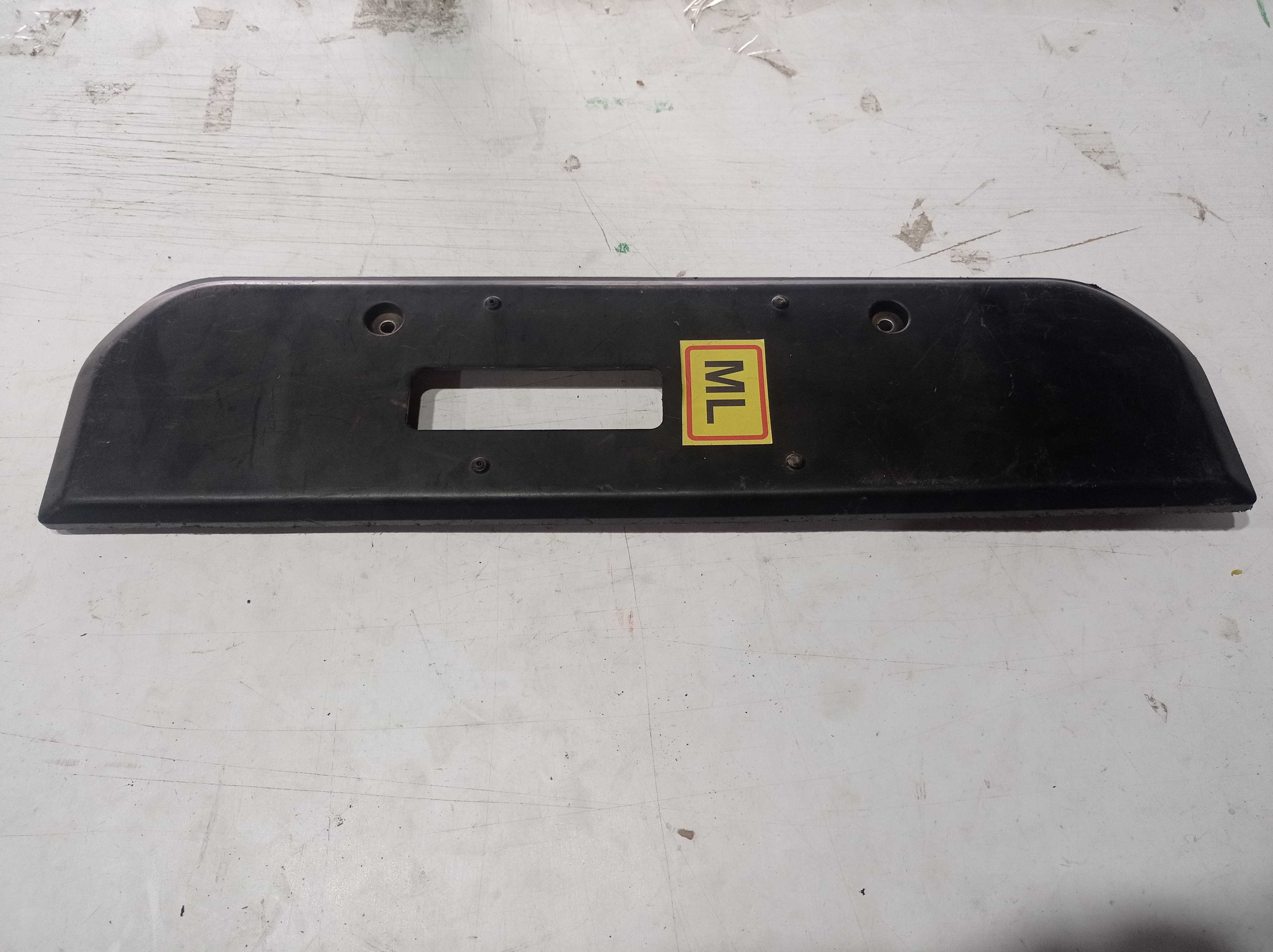 SUPORTE PLACA TRASEIRA FIAT STRADA 2017