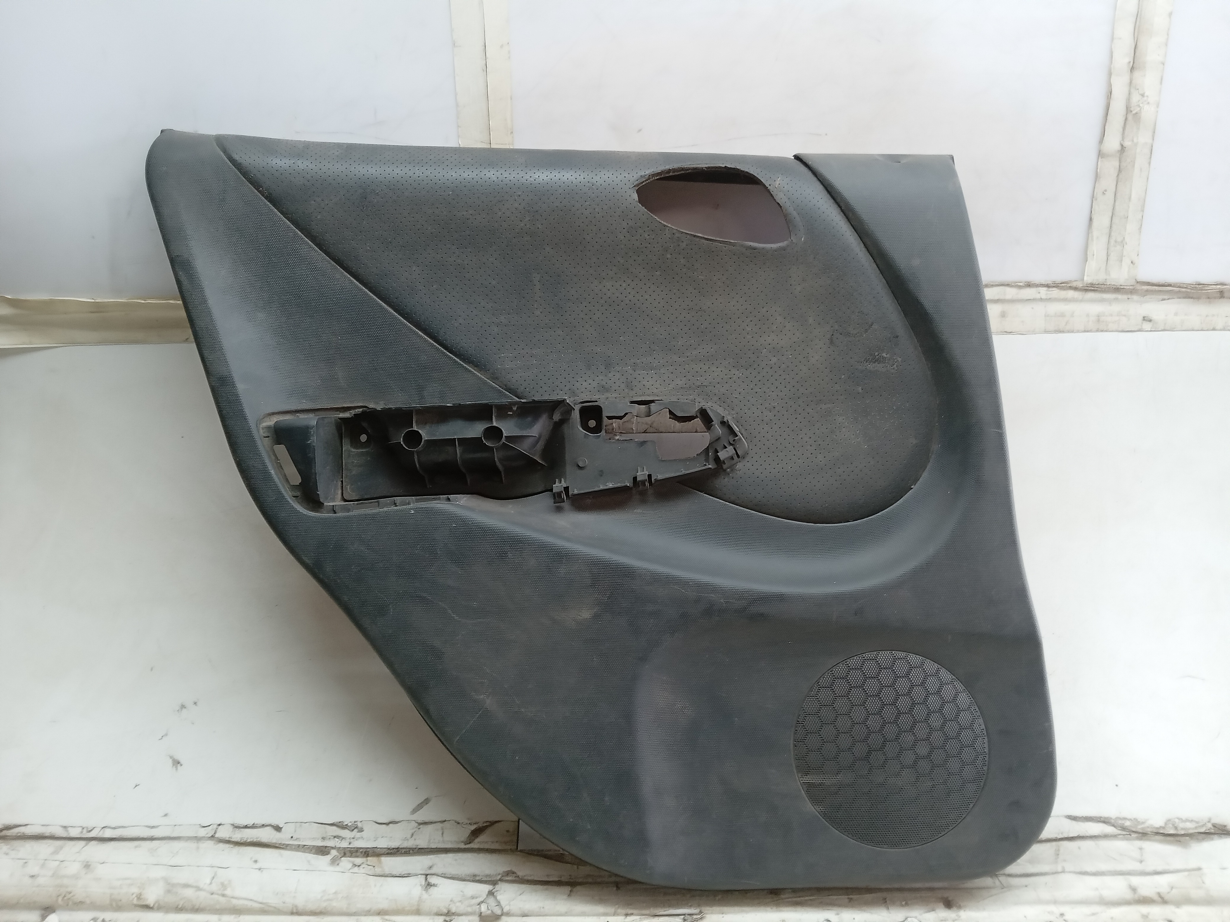 FORRO PORTA TRAS LE HONDA FIT 2006 1