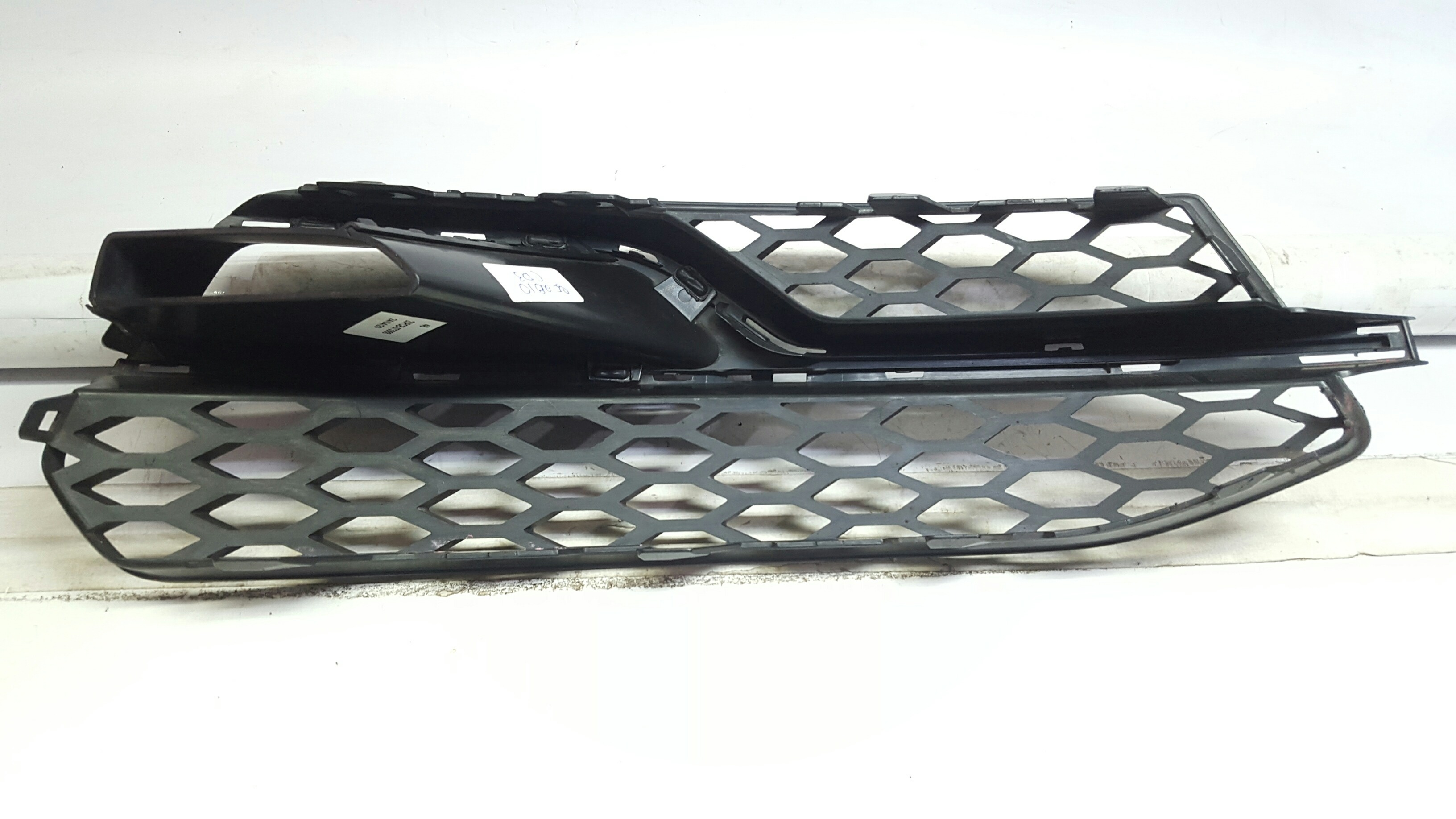 Grade Moldura Farol Milha Esquerdo Audi A3 2016 Sportback 4