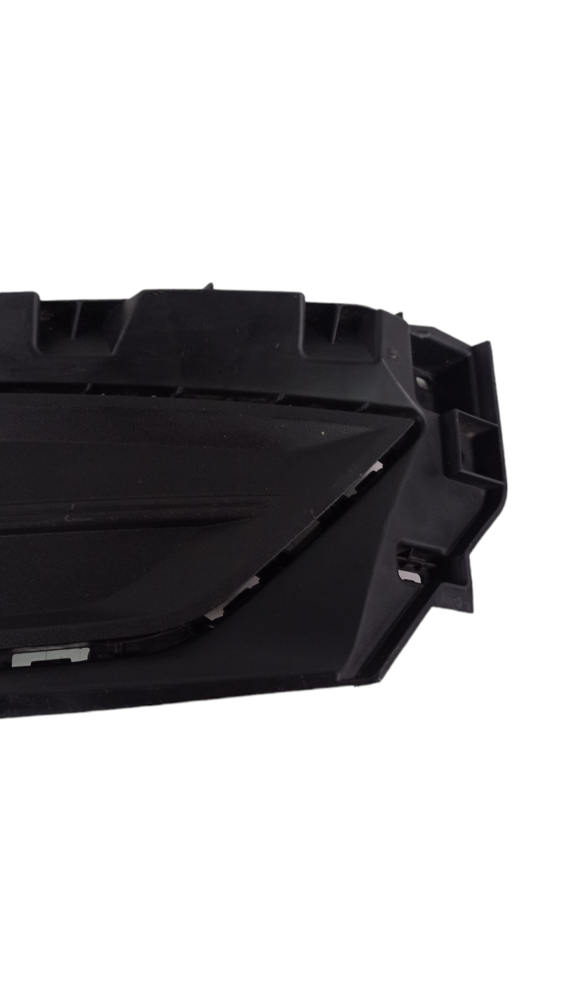 Moldura Grade Farol Milha Esquerdo Vw Polo 2016 A 2019 3