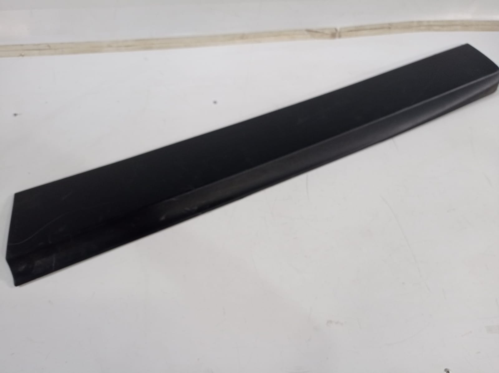 Moldura Aplique Porta Diant Direita Gm Tracker 2014 A 2020 2