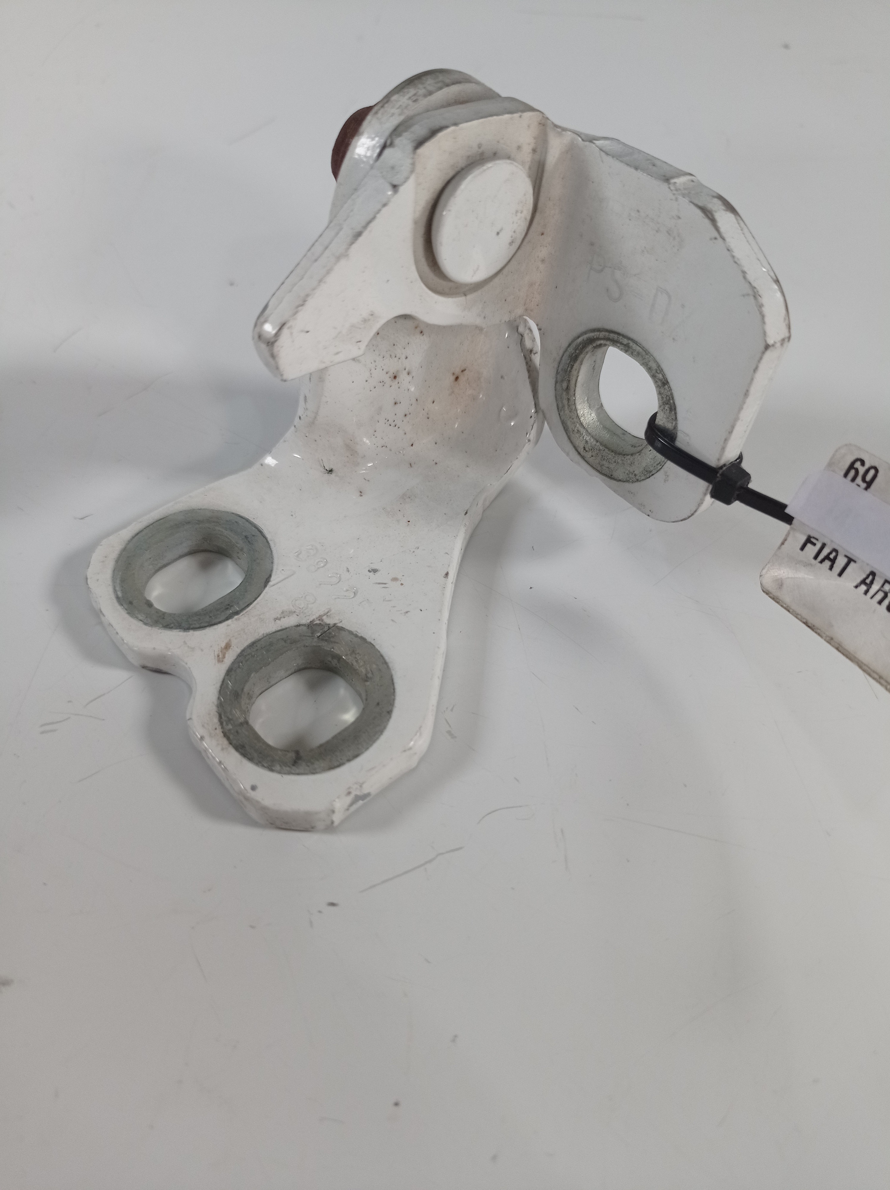 Dobradiça Superior Porta Traseira Direita Fiat Argo 2019 1