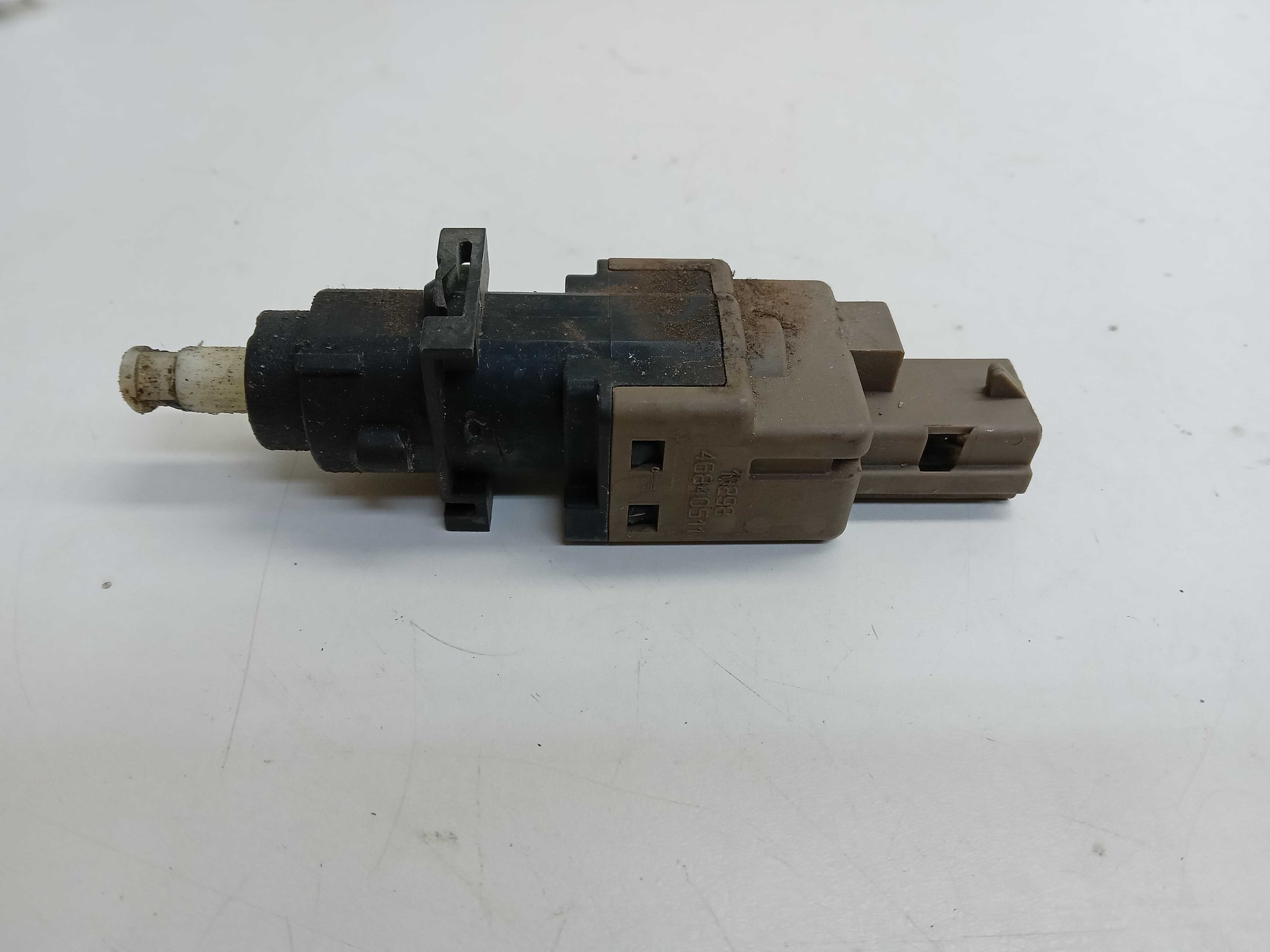 INTERRUPTOR FREIO FIAT CARGO 2011 1