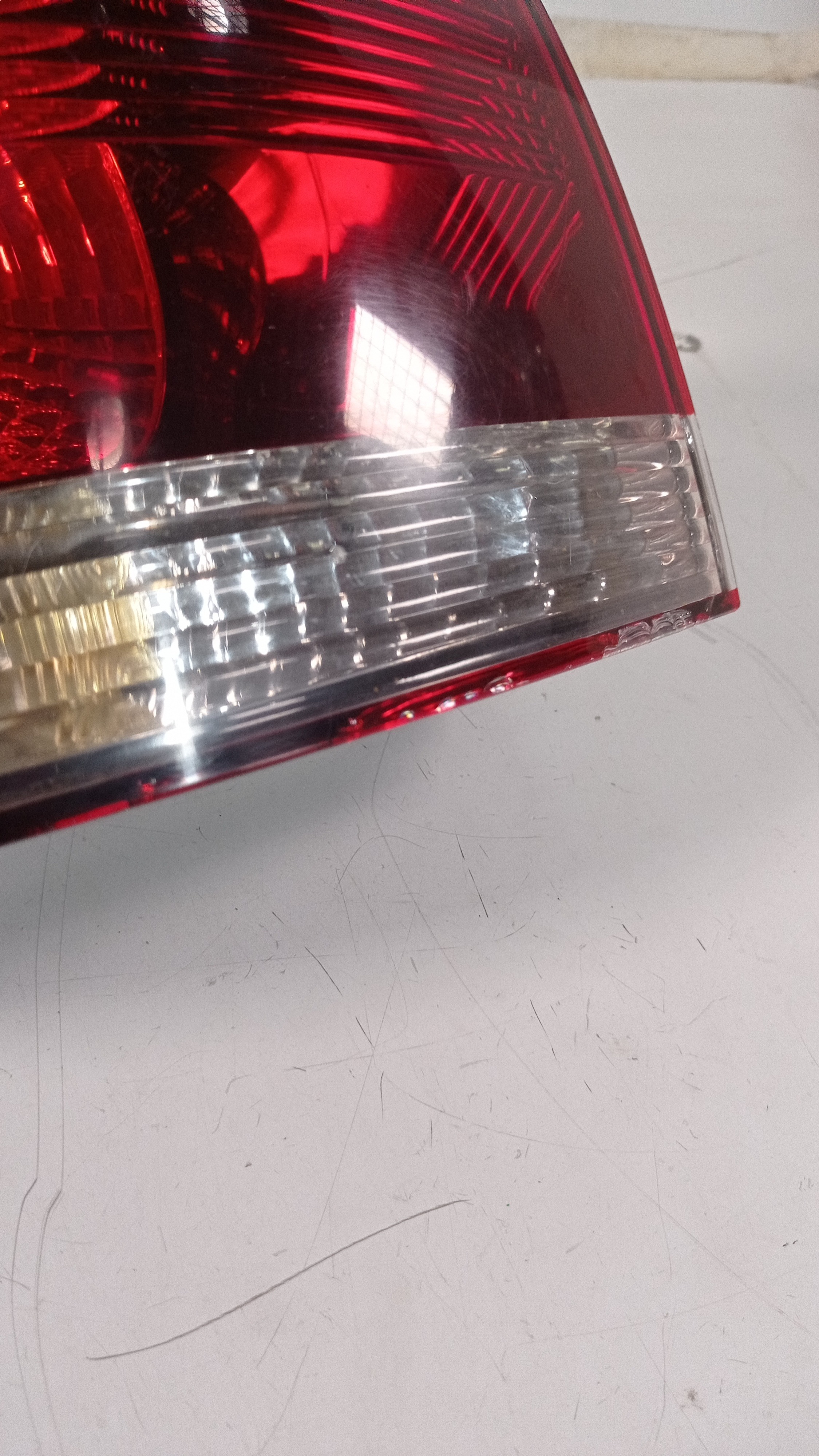 Lanterna Traseira Esquerda Vw Touareg 2007 A 2009 Recuperada 3
