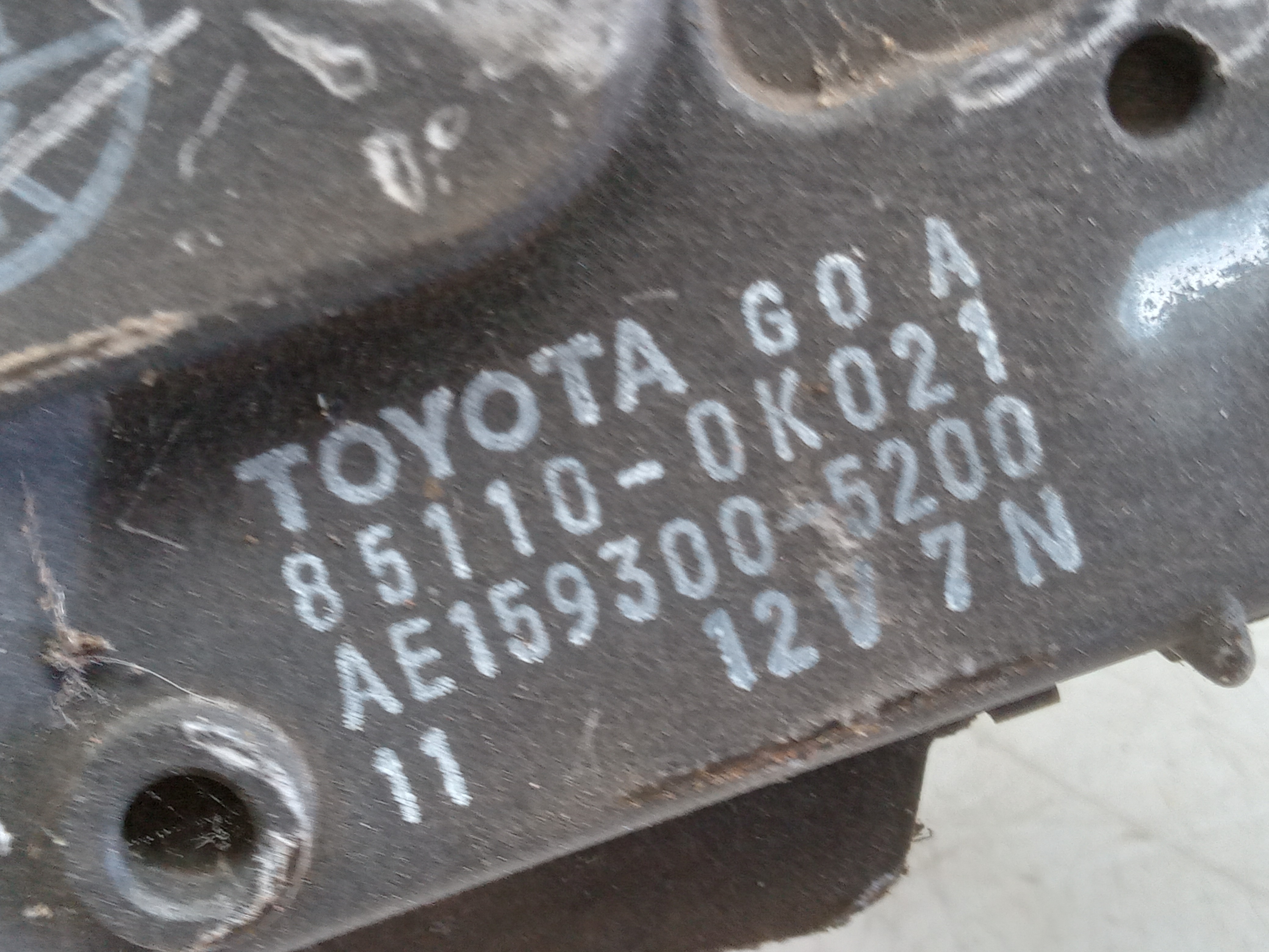 MAQUINA GALHADA LIMPADOR PARABRISA TOYOTA HILUX SW4 2011 3