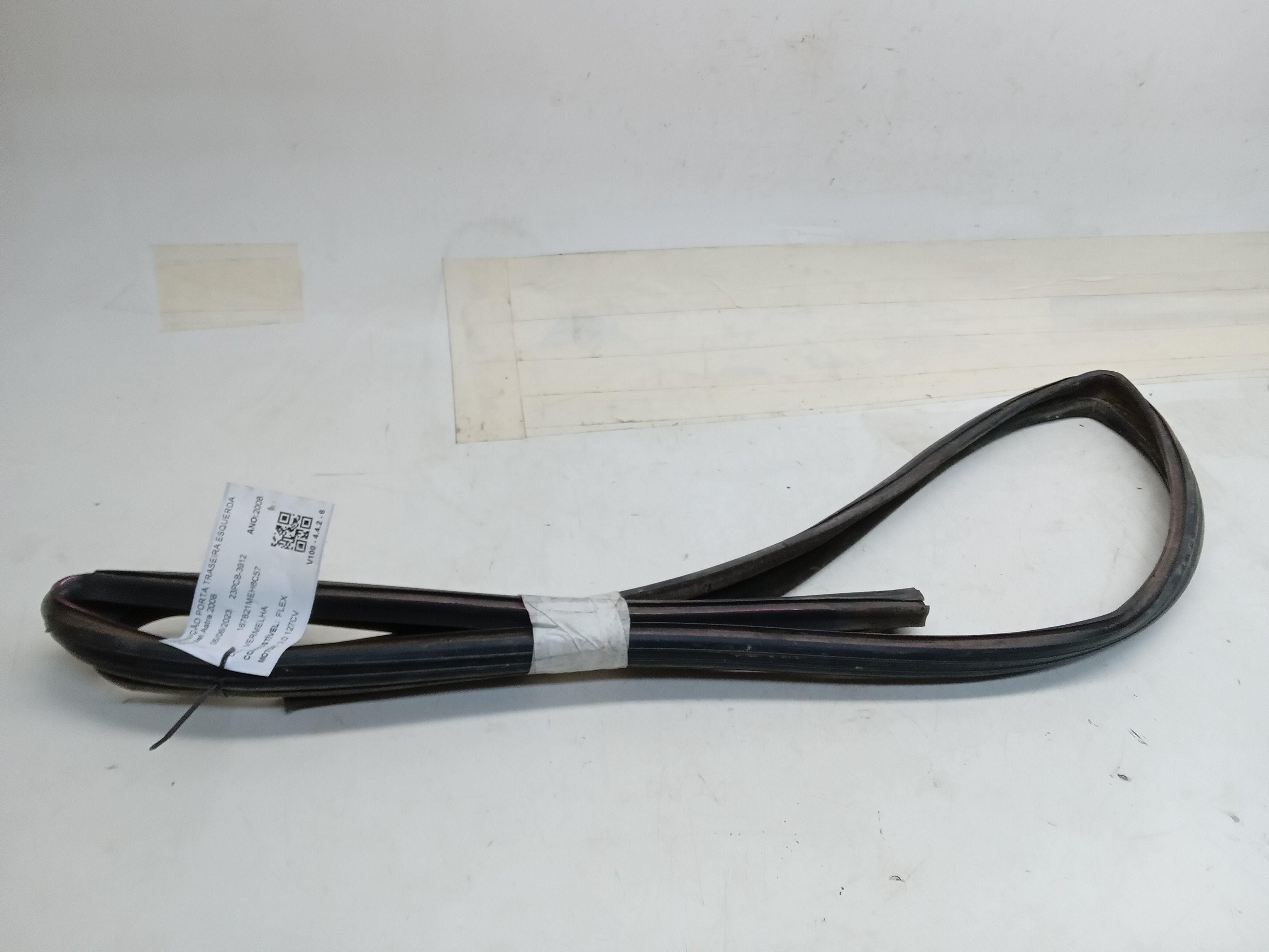 GUARNIÇÃO PORTA TRASEIRA ESQUERDA Chevrolet Astra 2008 2