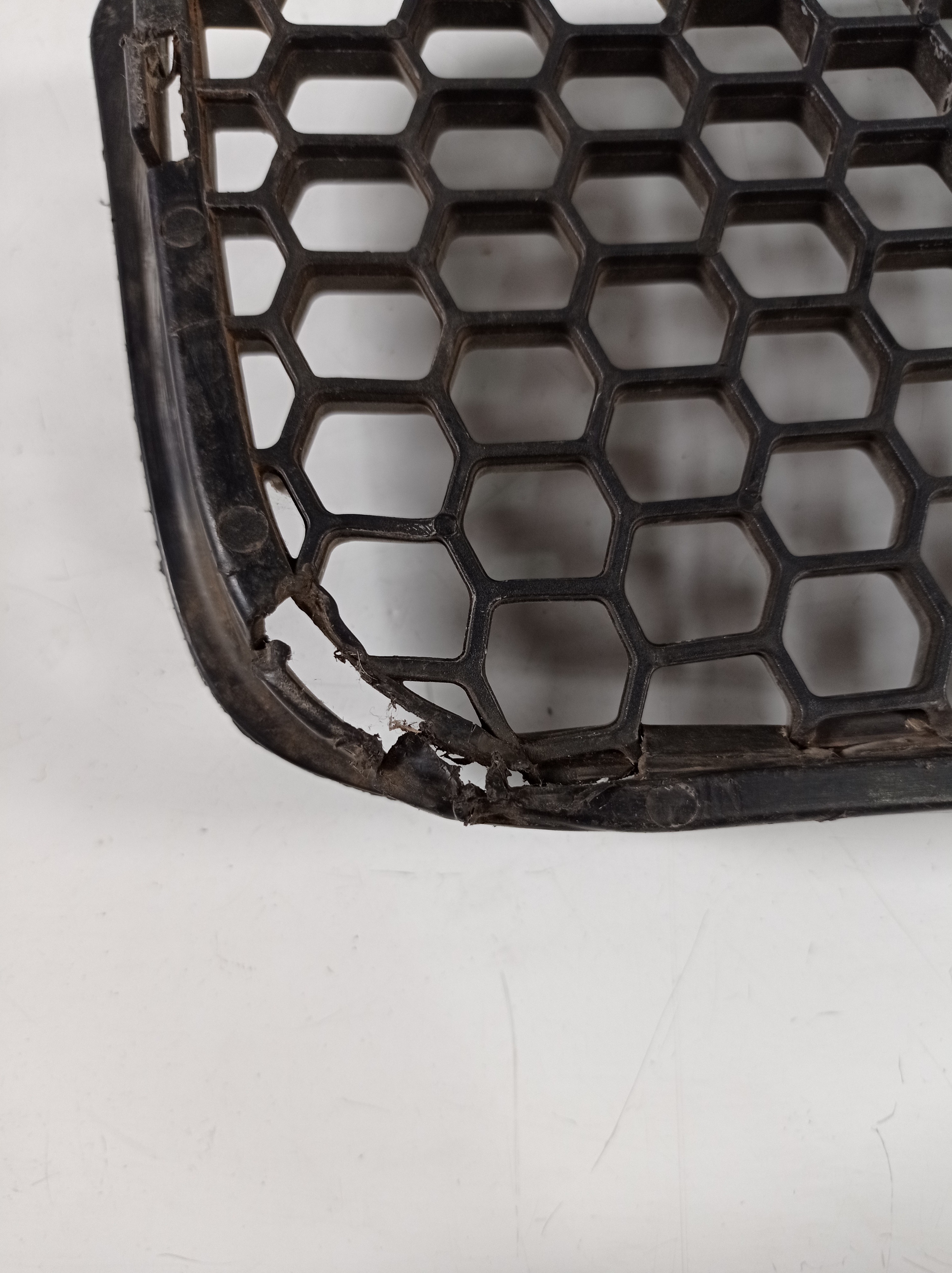 7l6853678 Grade Inferior Parachoque Vw Touareg 2006 A 2010 10