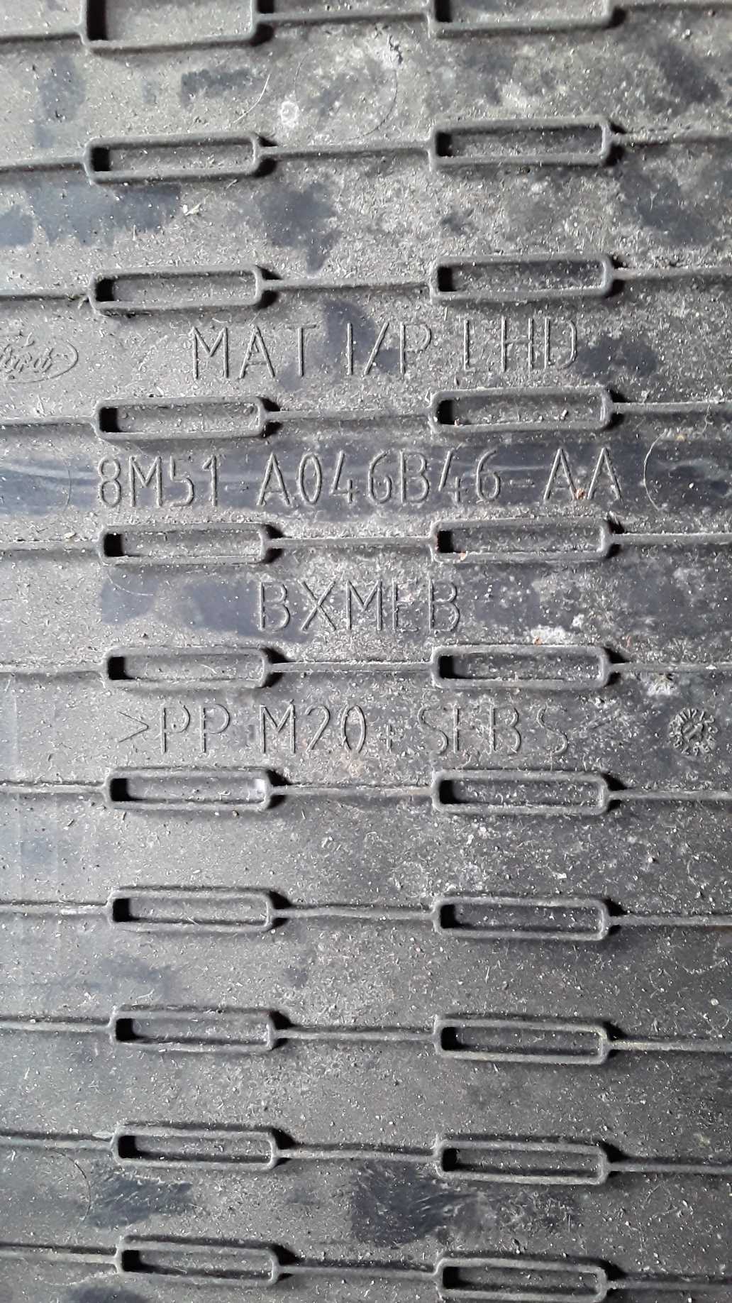 Acabamento Tapete Porta Luvas Ford Focus 13 8m51a046b46aa 3