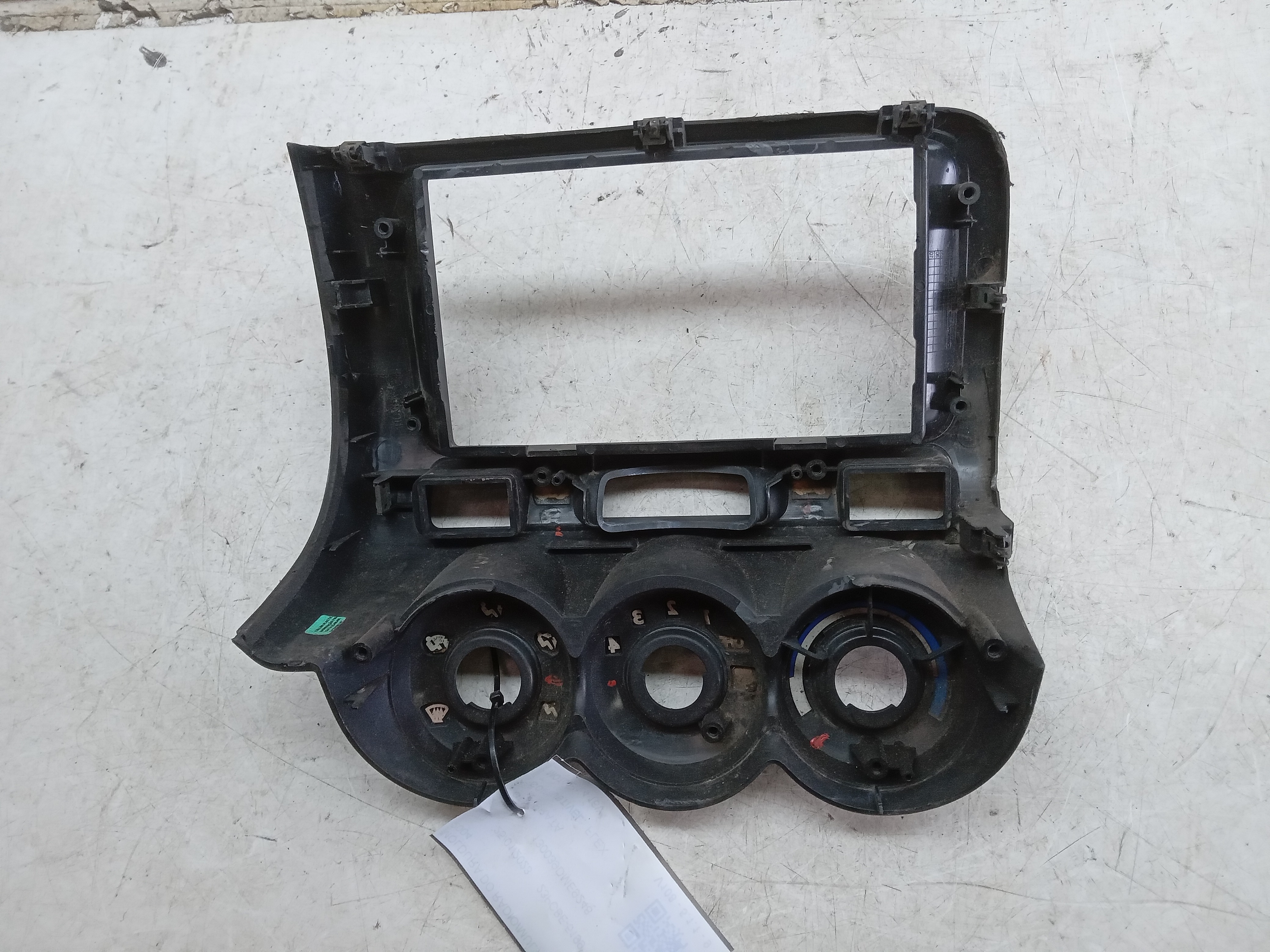 MOLDURA COMANDO AR E RÁDIO HONDA FIT 2004 2