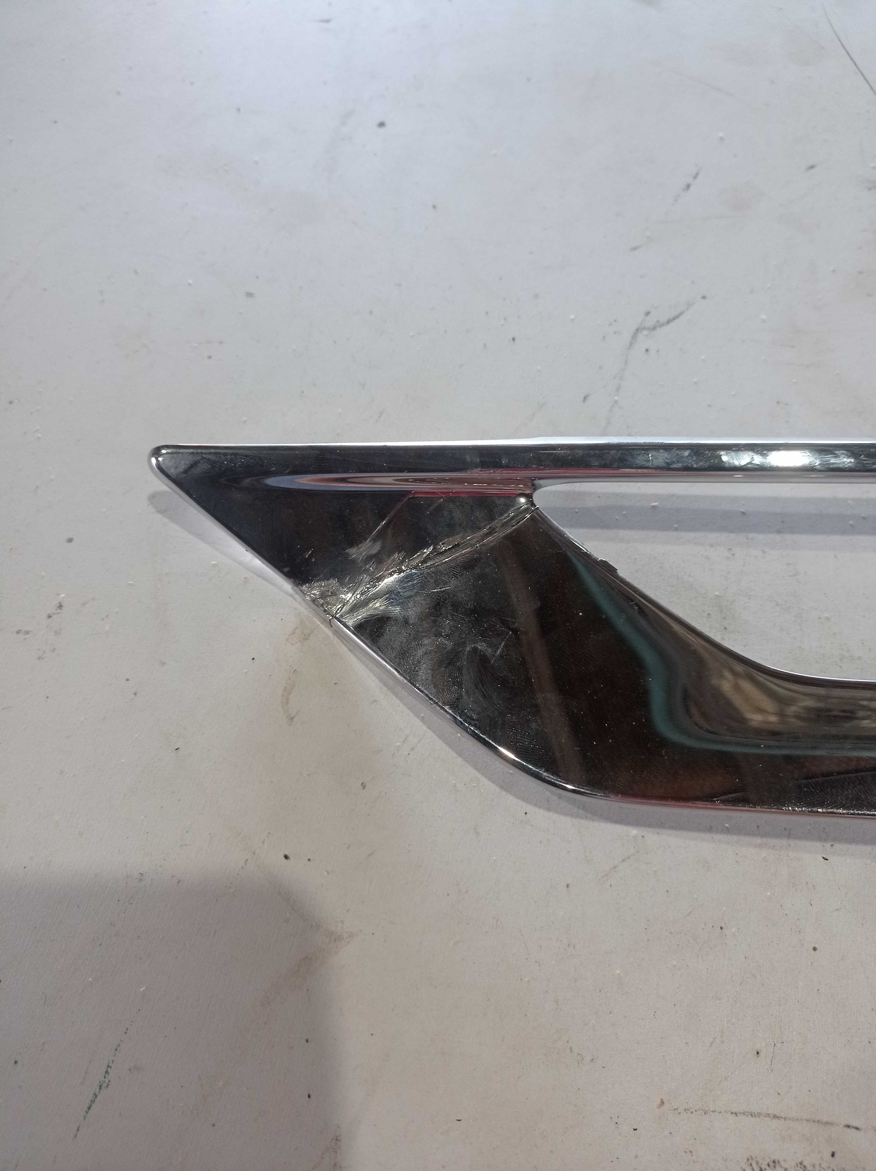 MOLDURA CROMADA GRADE DIANTEIRA ESQUERDA VOLVO S90 2017 2