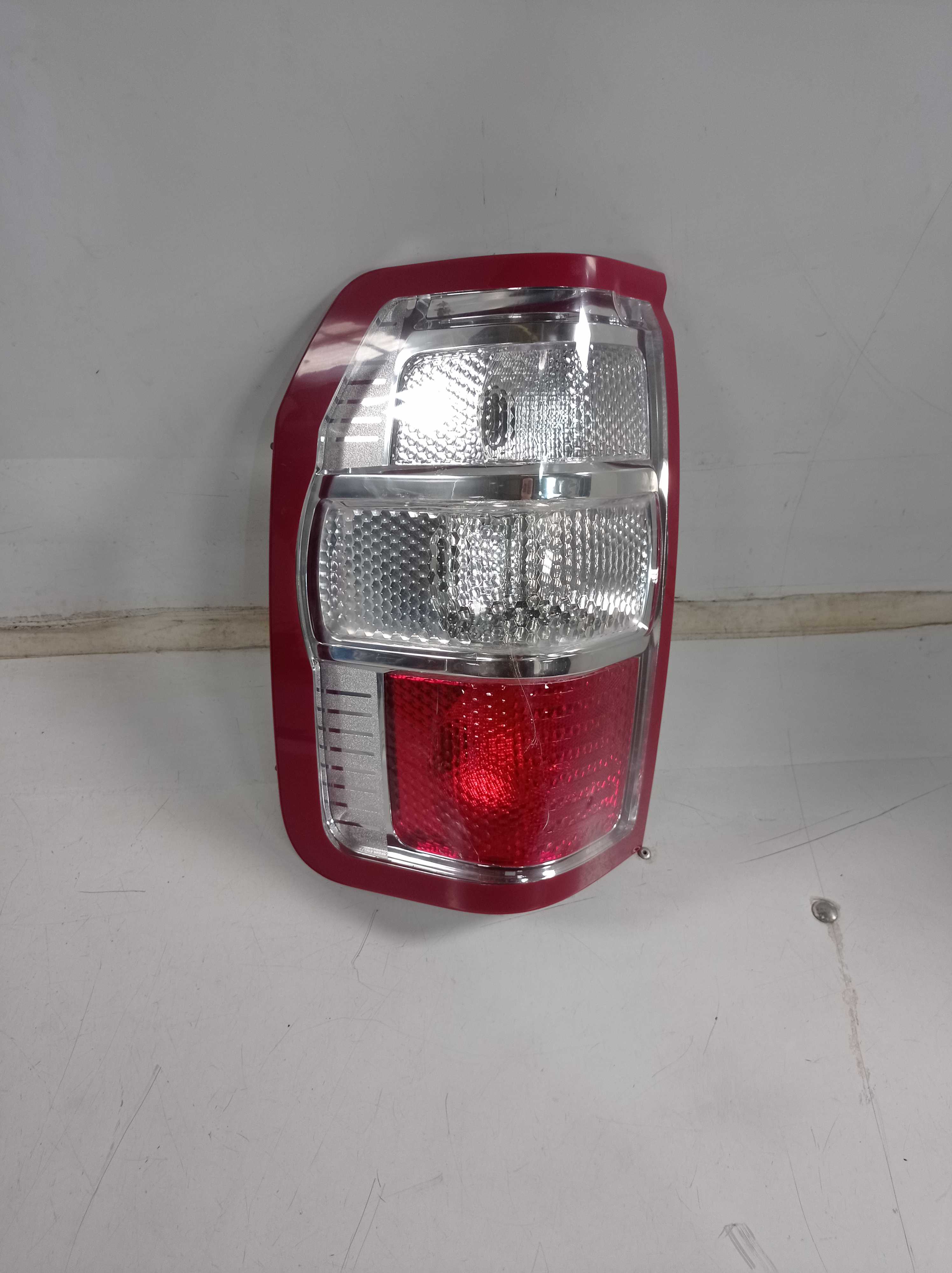 LANTERNA TRASEIRA ESQUERDA FORD RANGER 2010 2012 RECUPERADA 1