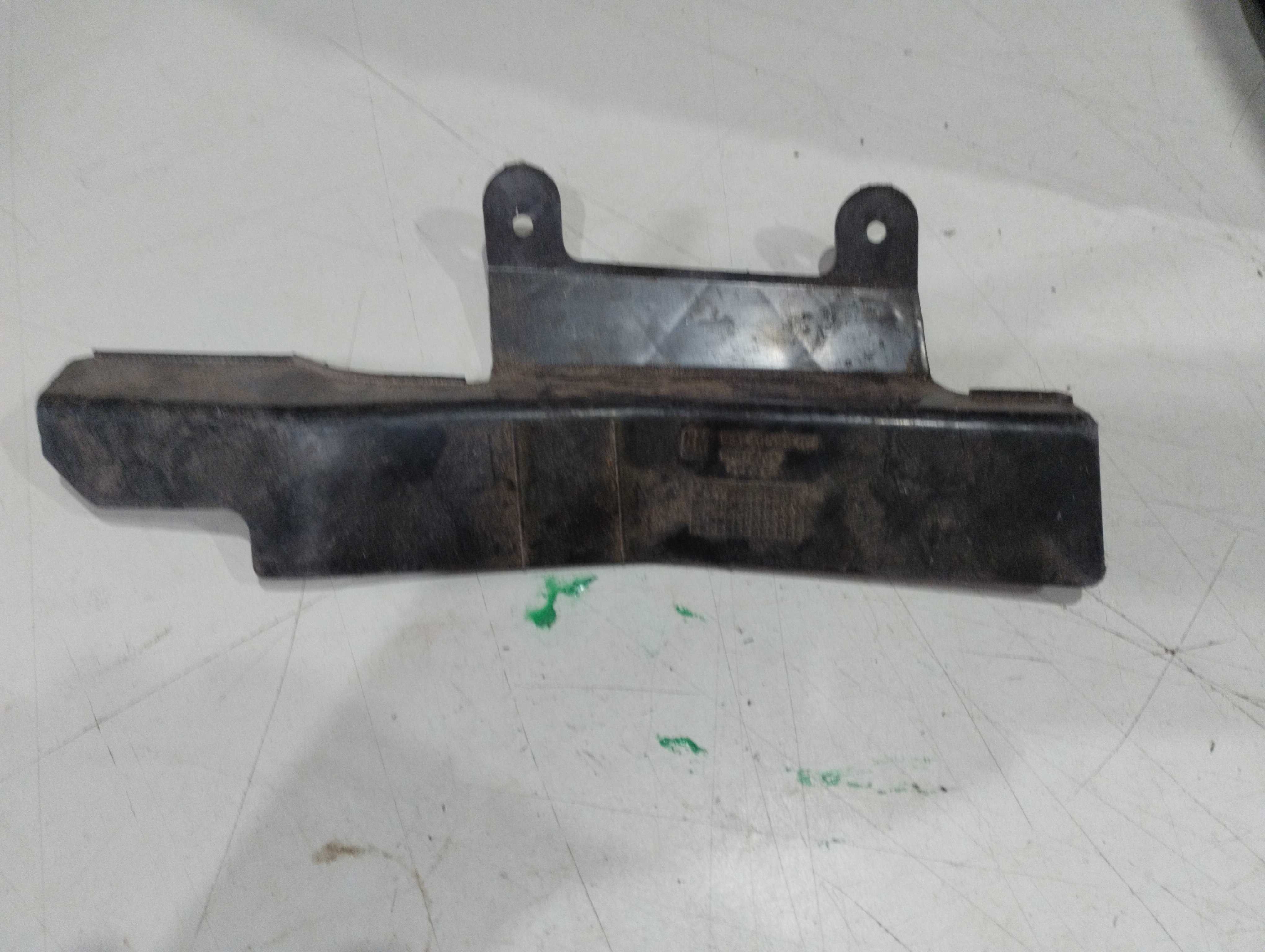 Acabamento maçaneta porta tras direita GM Agile 2008 a 2016 1