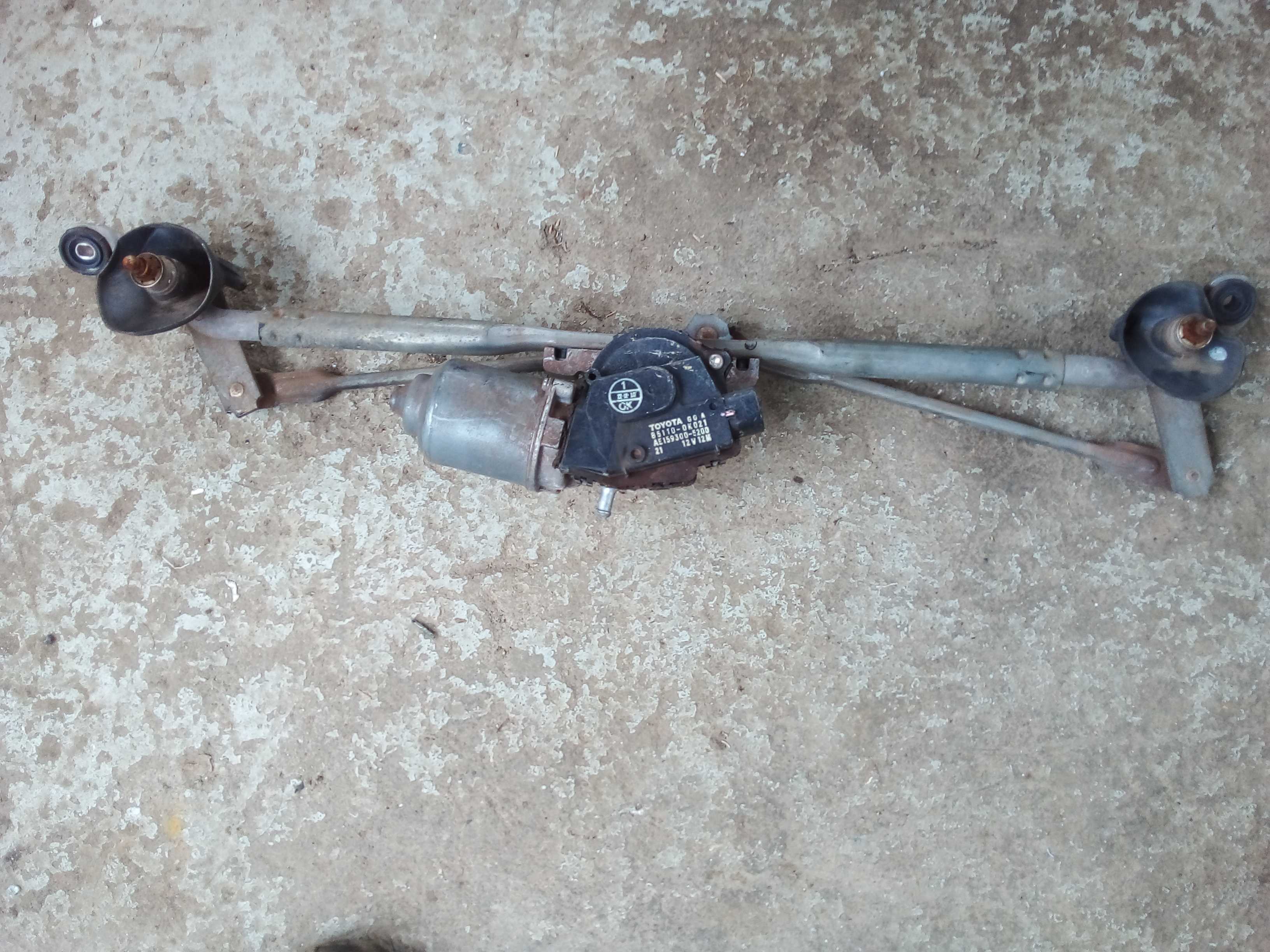 MAQUINA GALHADA LIMPADOR PARABRISA HILUX 2010 2