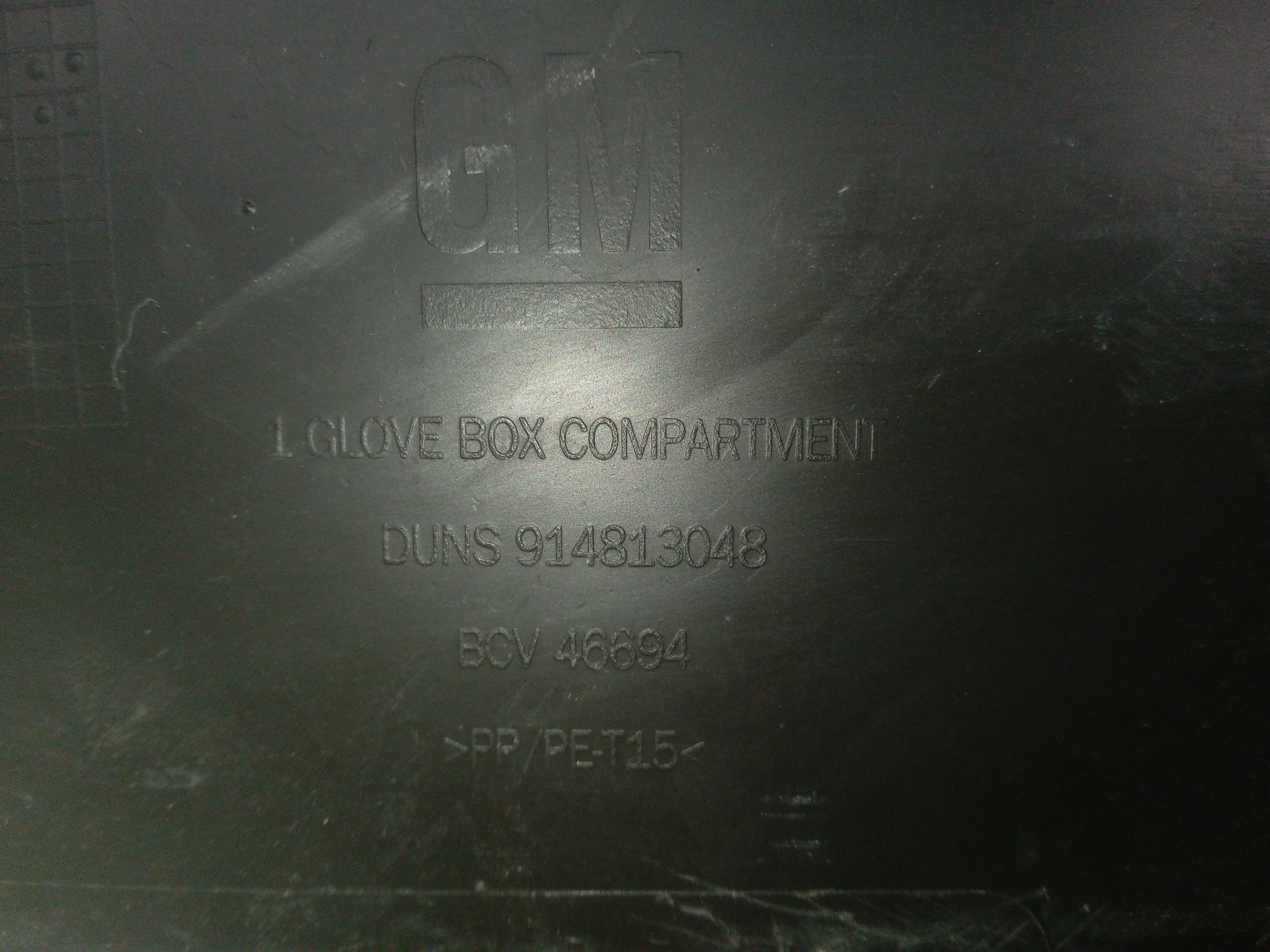 PORTA LUVAS GM ONIX 2020 3
