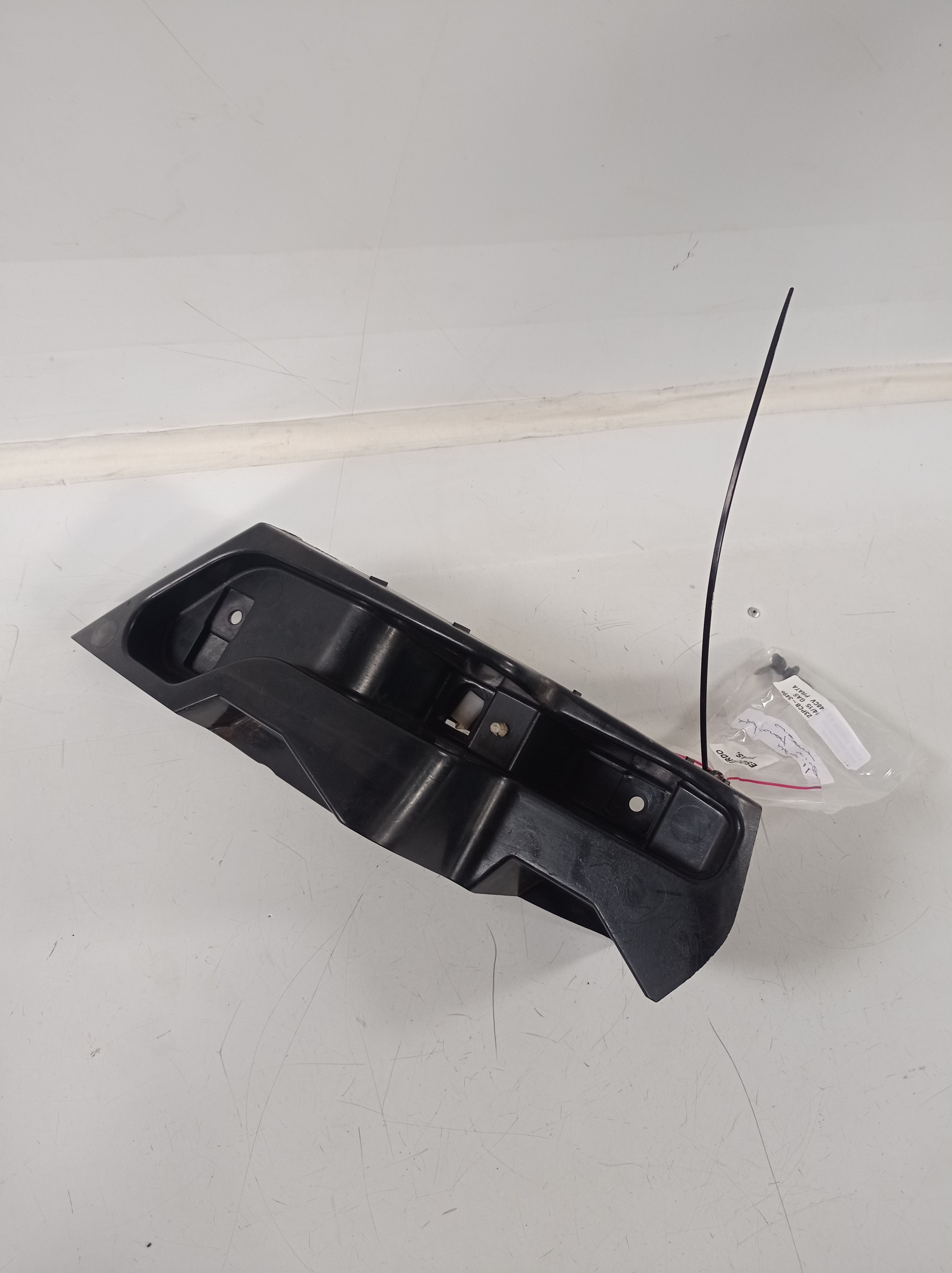 Guia Parachoque Traseiro Esquerdo Ford Fusion 2014 A 2015 1