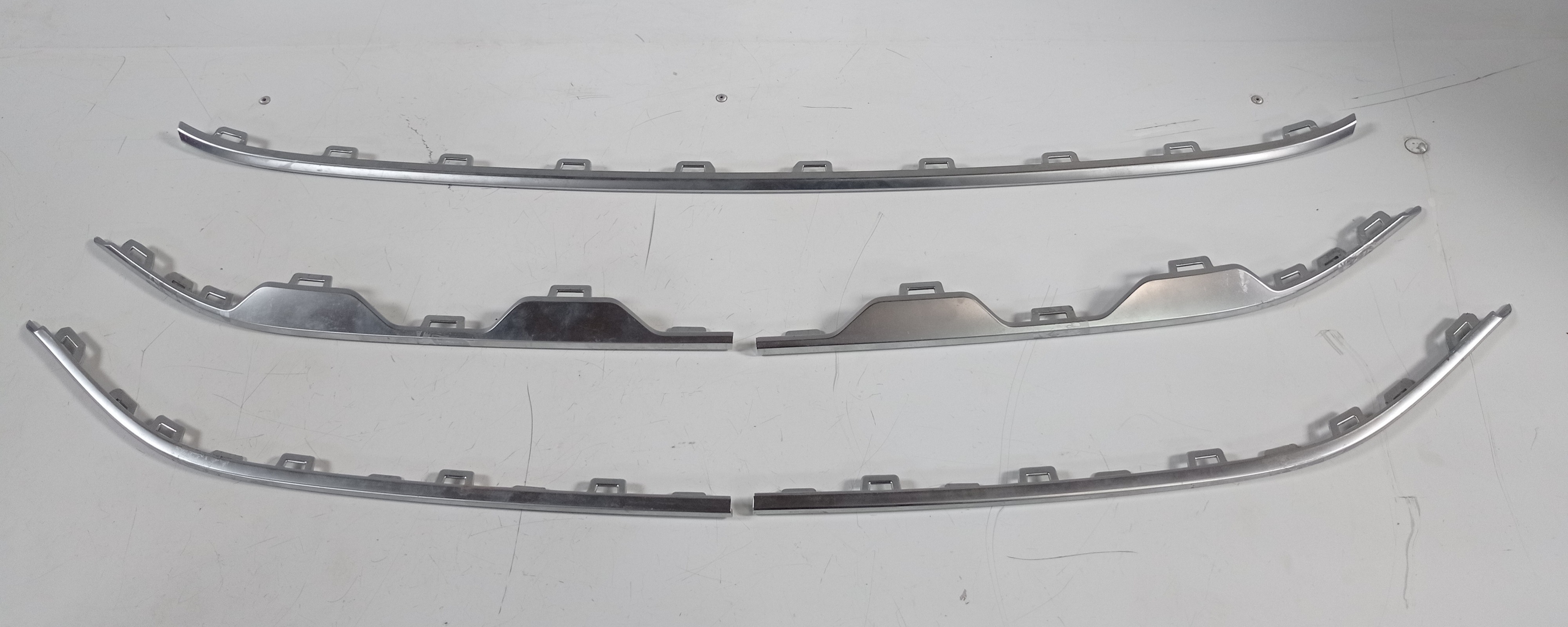 Kit Friso Grade Dianteira Volkswagen Nivus Original 1