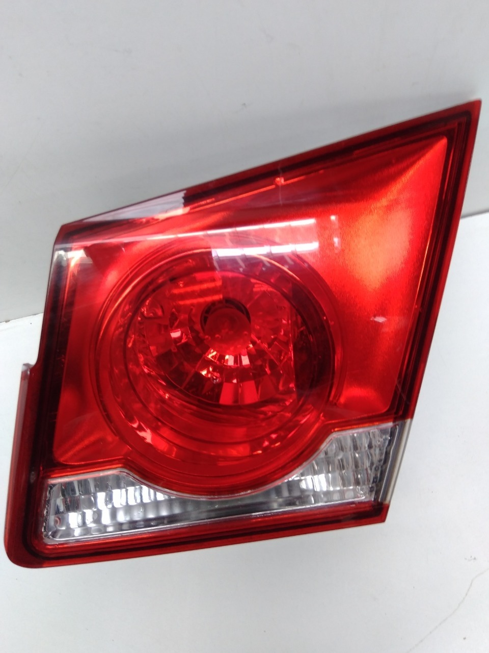 Lanterna Tampa Traseira Direita Cruze Sedan 2012 A 2016 2