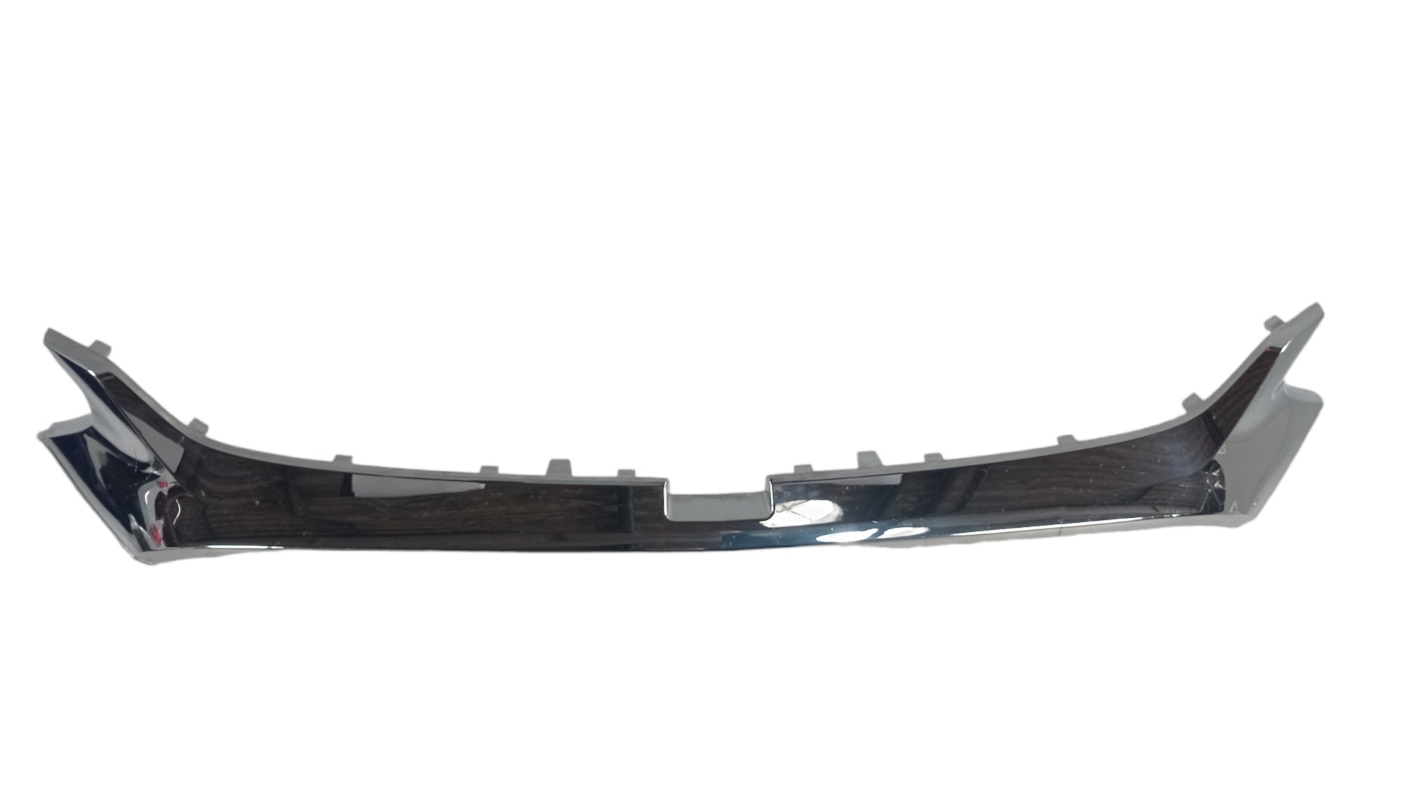 Moldura Cromada Grade Radiador Gm Tracker 2p22 Com Avaria Cromado 1