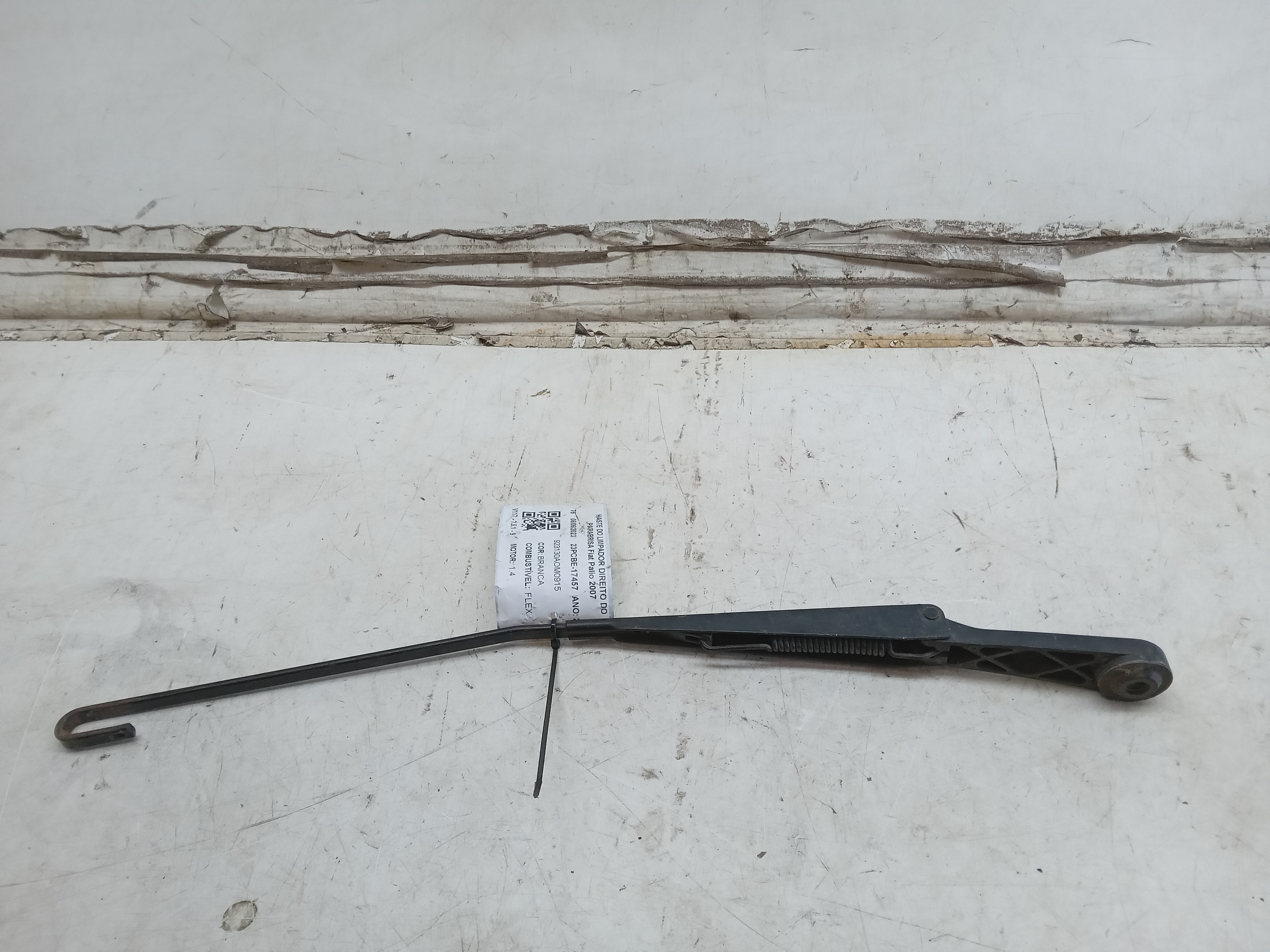 HASTE BRAÇO LIMPADOR PARABRISA LD Fiat Palio 2007 2