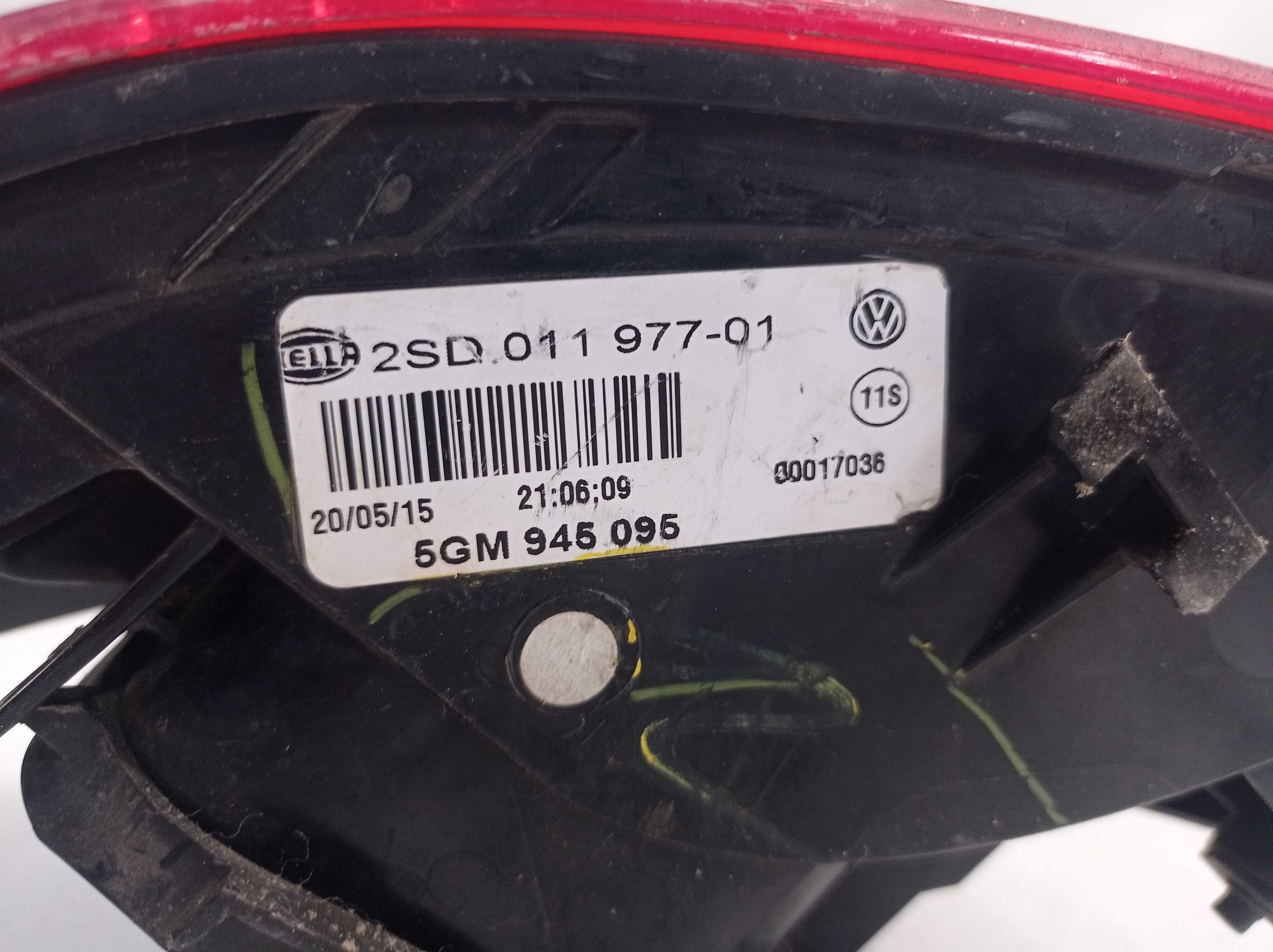Lanterna traseira esquerda vw Golf 2016 a 2019 recuperada 6
