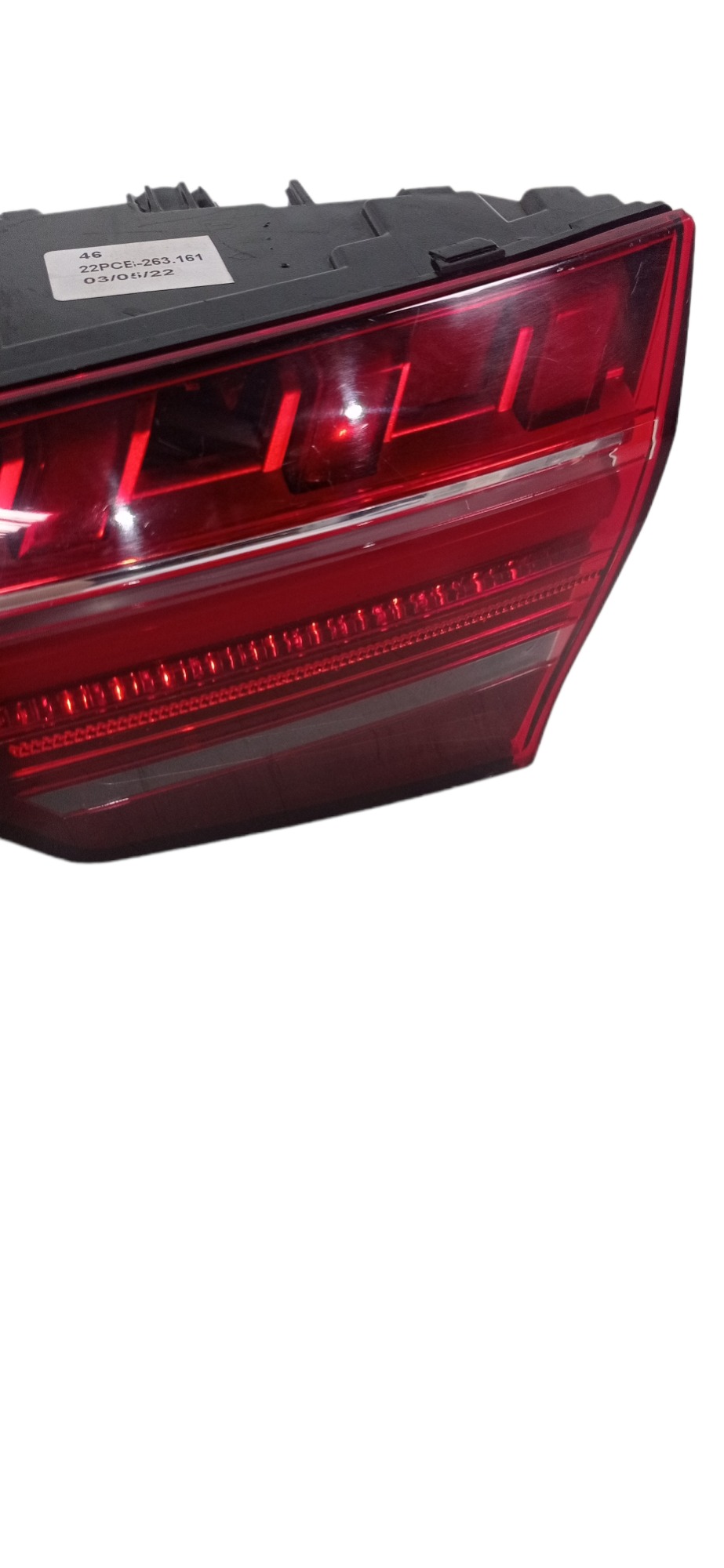Lanterna Direita Traseira Tampa Audi A4 2021 2022 Original 4