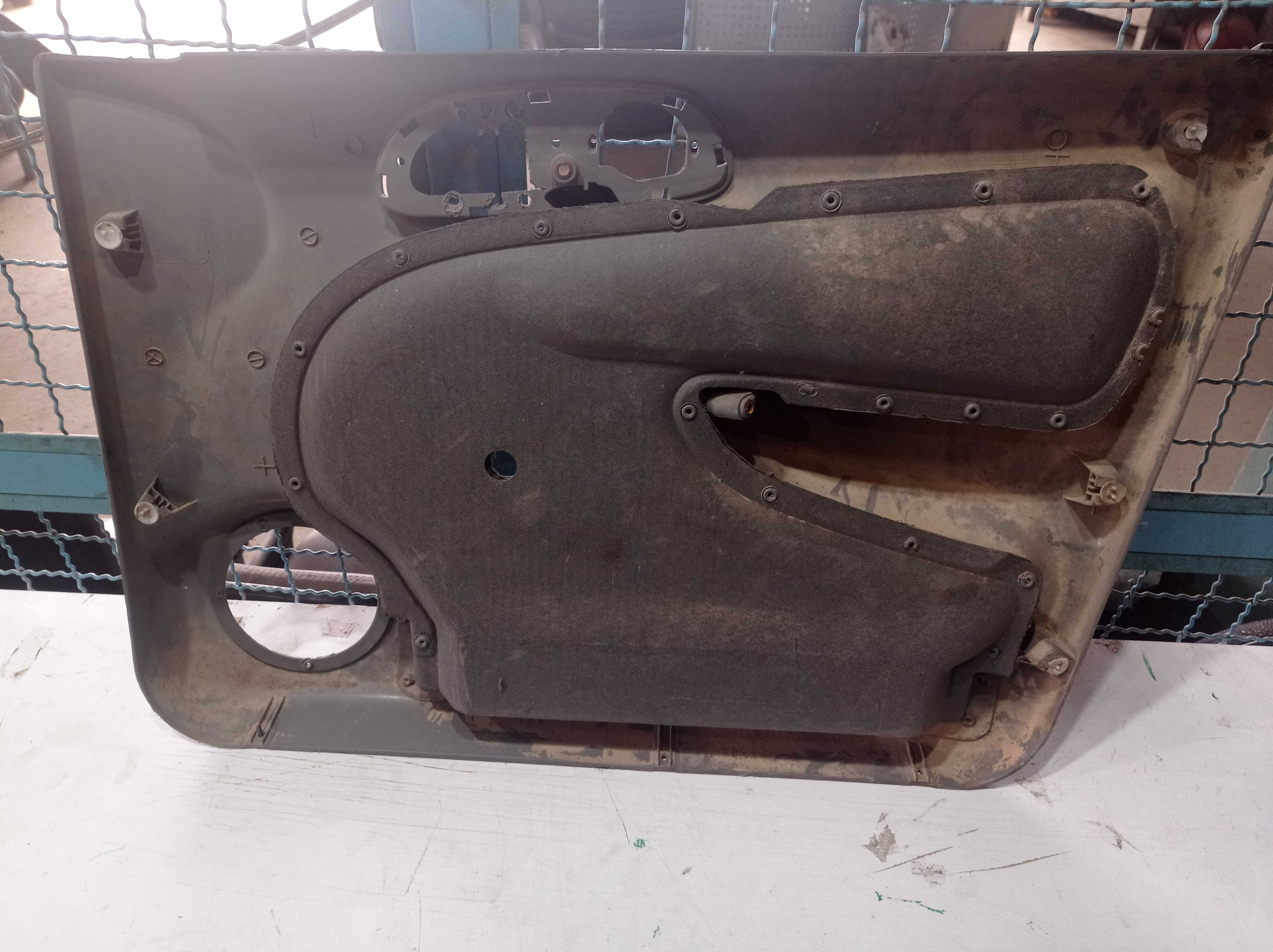 FORRO PORTA DIANTEIRA ESQUERDA VW GOL 2001 3