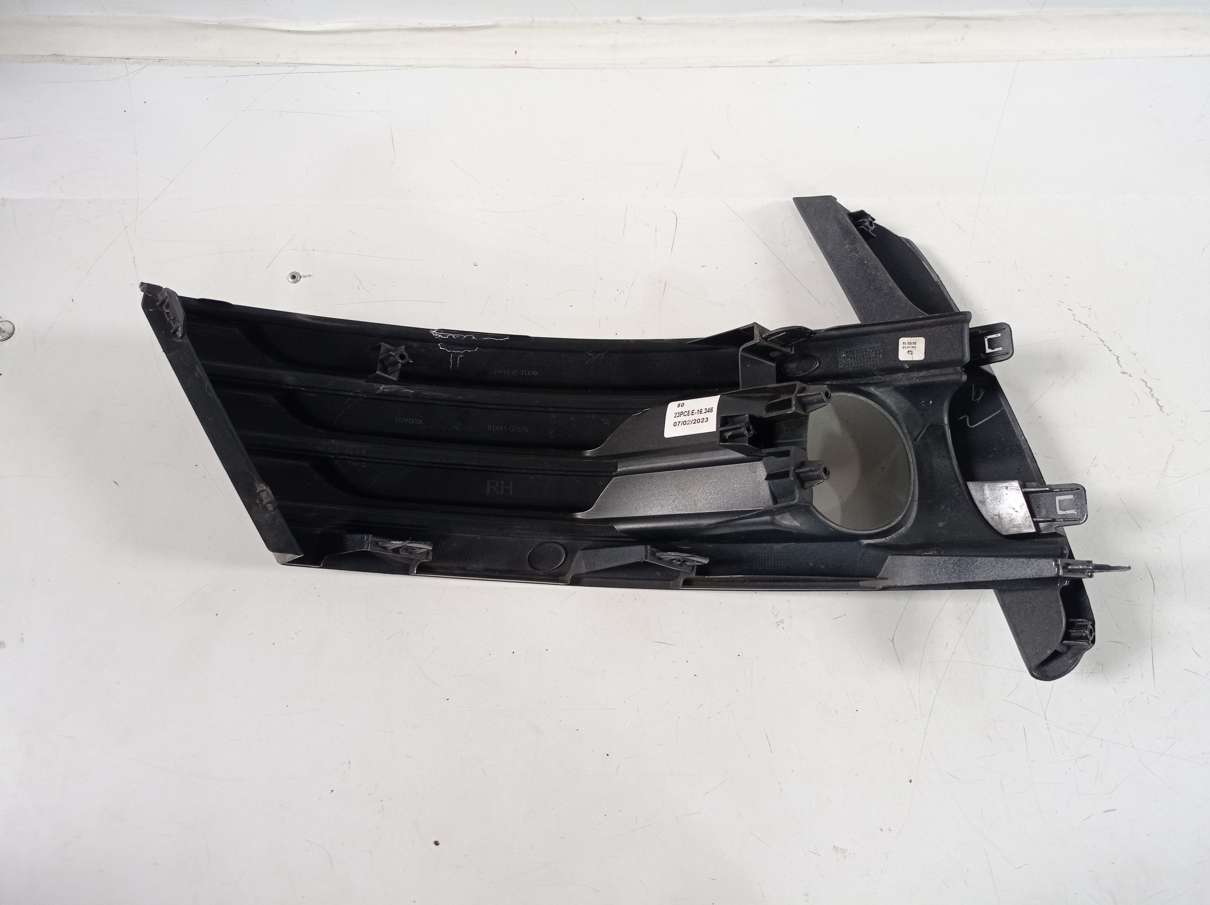 8148102820 Moldura Farol Milha Direito Corolla 2017/2019 6