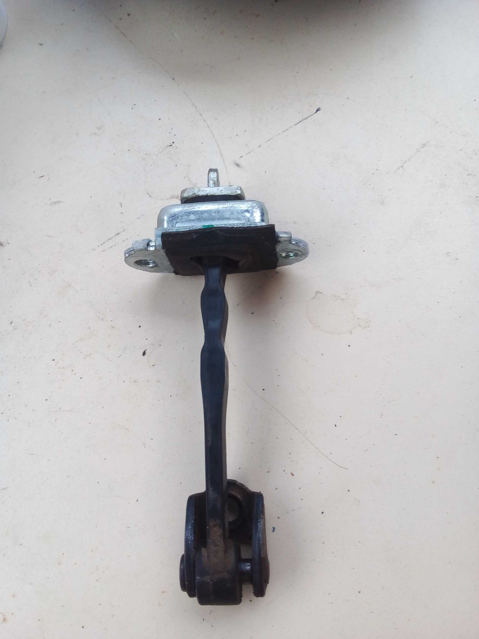 LIMITADOR PORTA DIANT ESQUERDO FORD KA 2018 2
