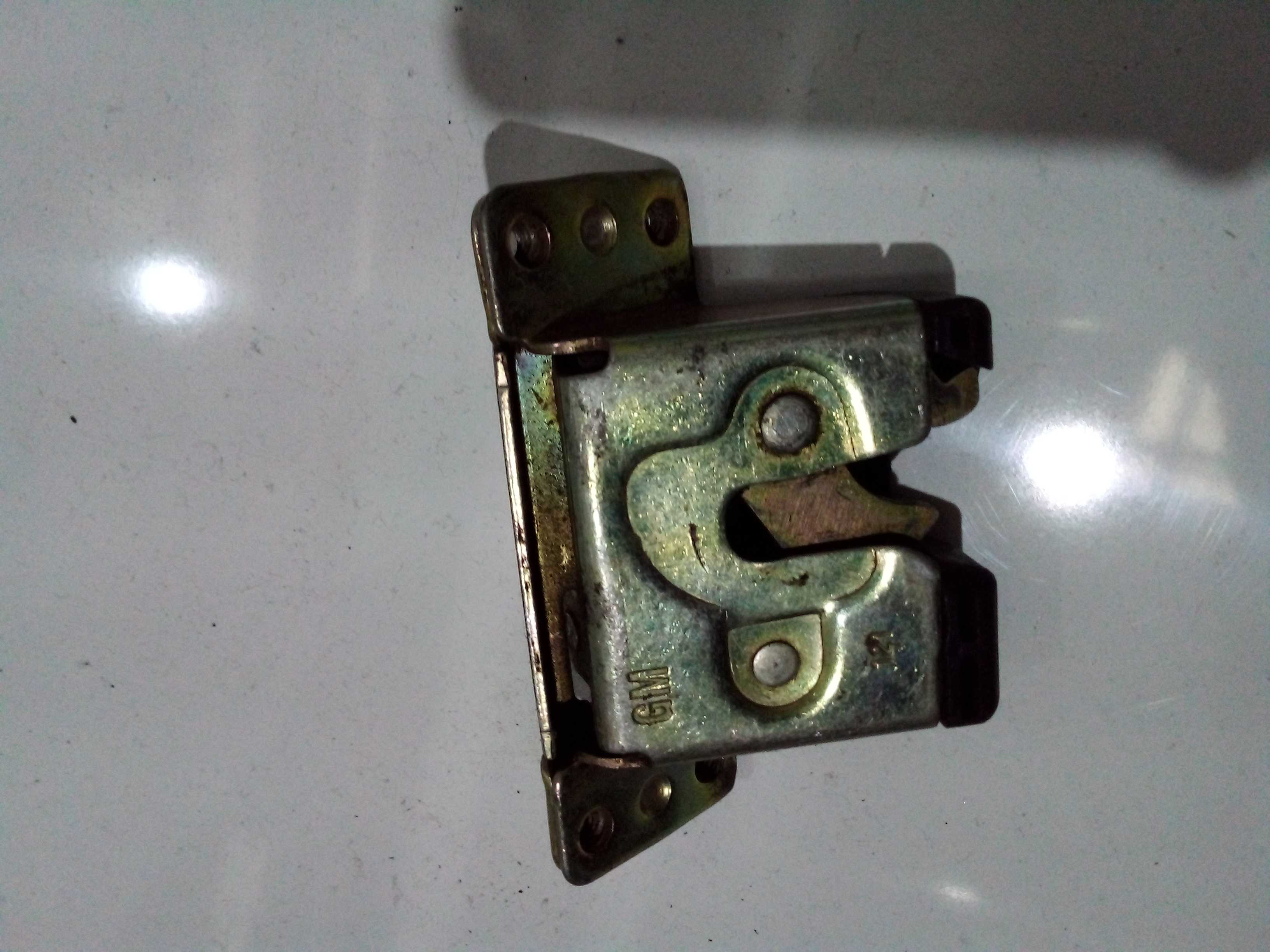Fechadura Da Tampa Traseira Gm Blazer 1996 1