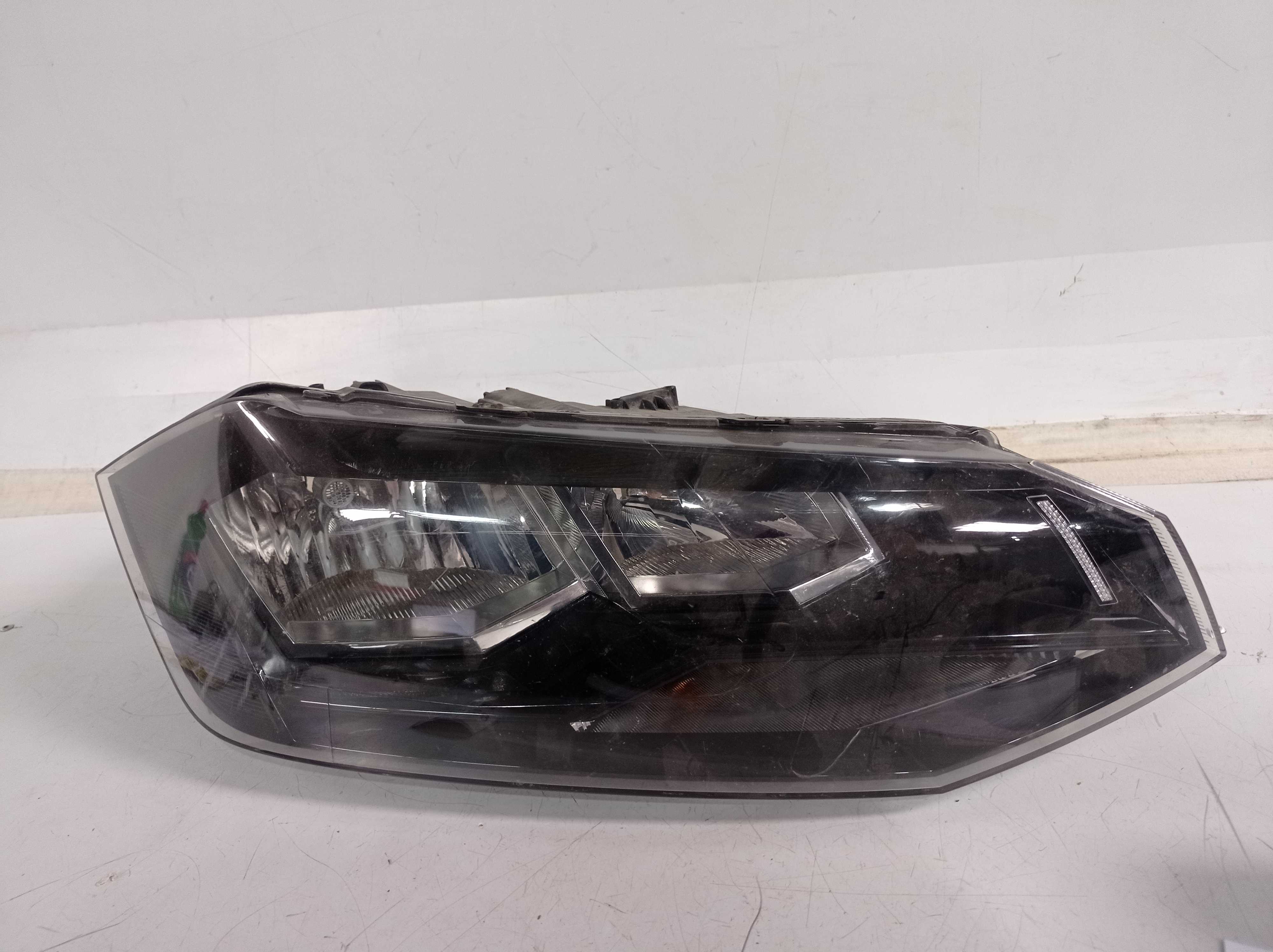 FAROL LADO DIREITO VW POLO VIRTUS 17 19 6EA941006D P RECU 1