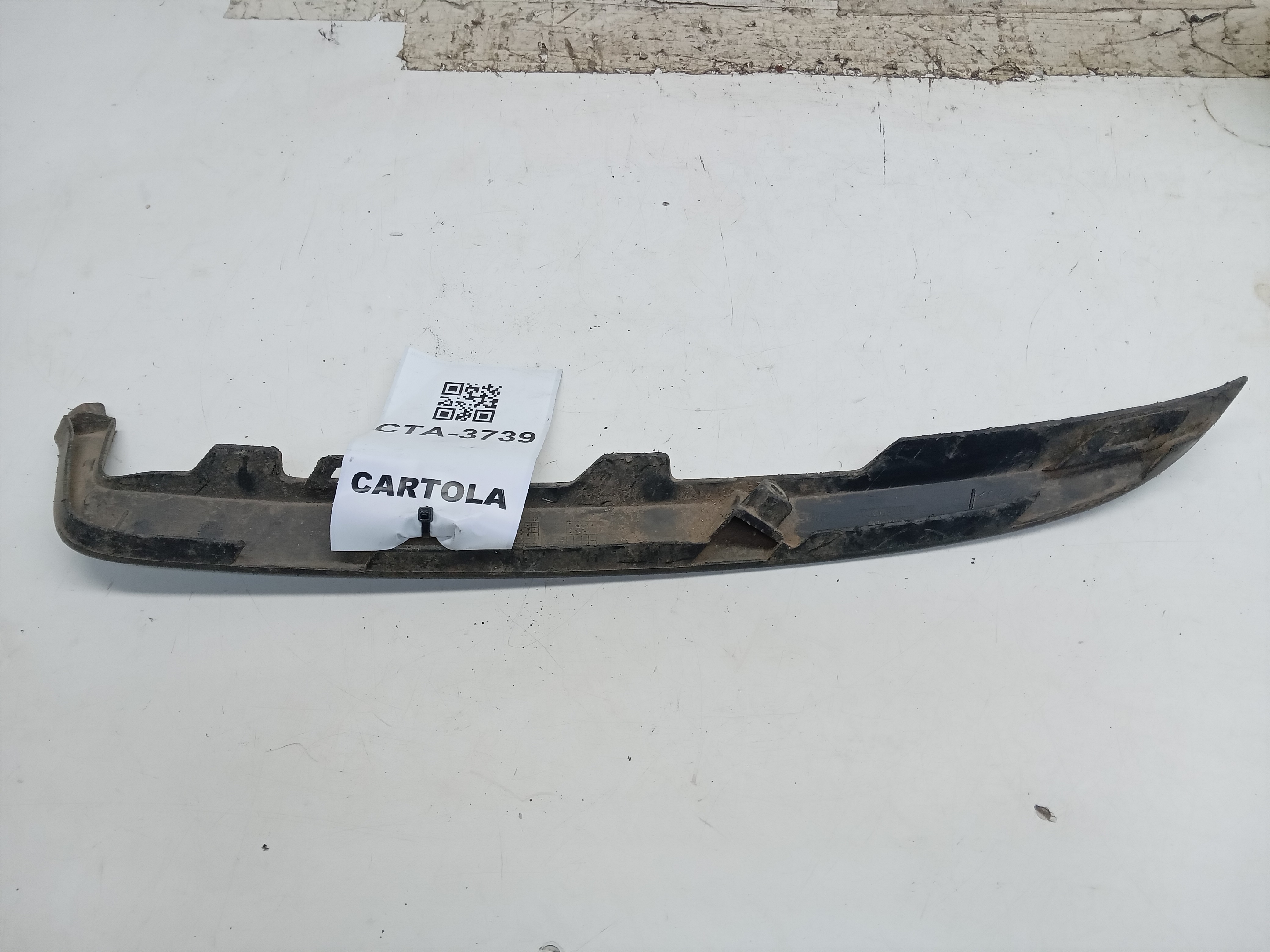 260448351r  Moldura Farol Sandero Lado Direito 2