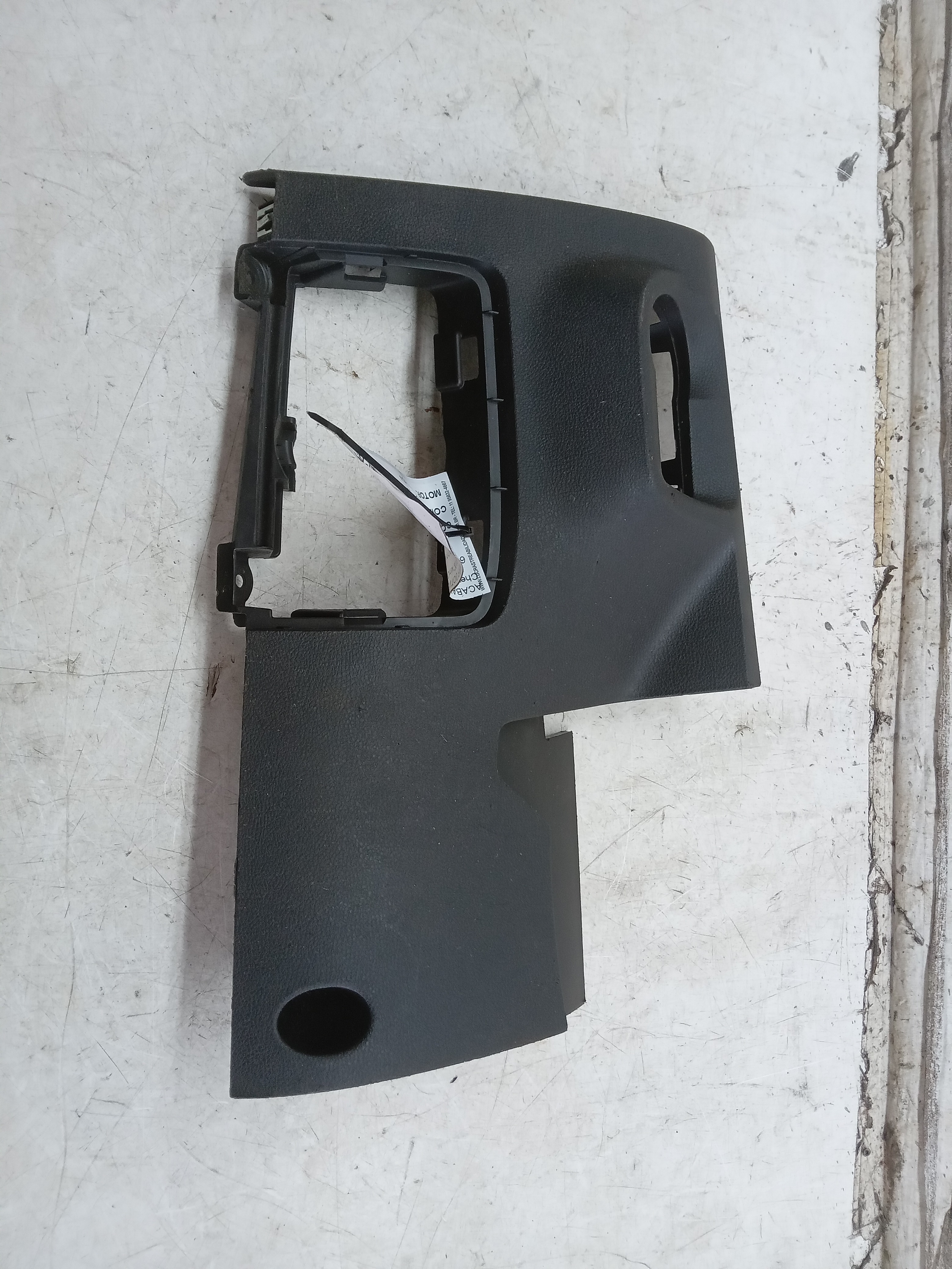 MOLDURA ACABAMENTO INFERIOR PAINEL LE Chevrolet Onix 2019