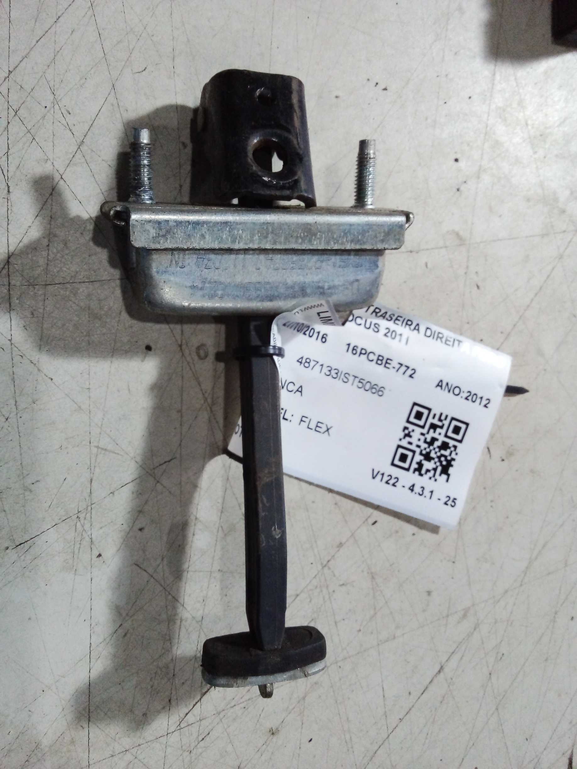 LIMITADOR PORTA TRASEIRA DIREITA FORD FOCUS 2011 1