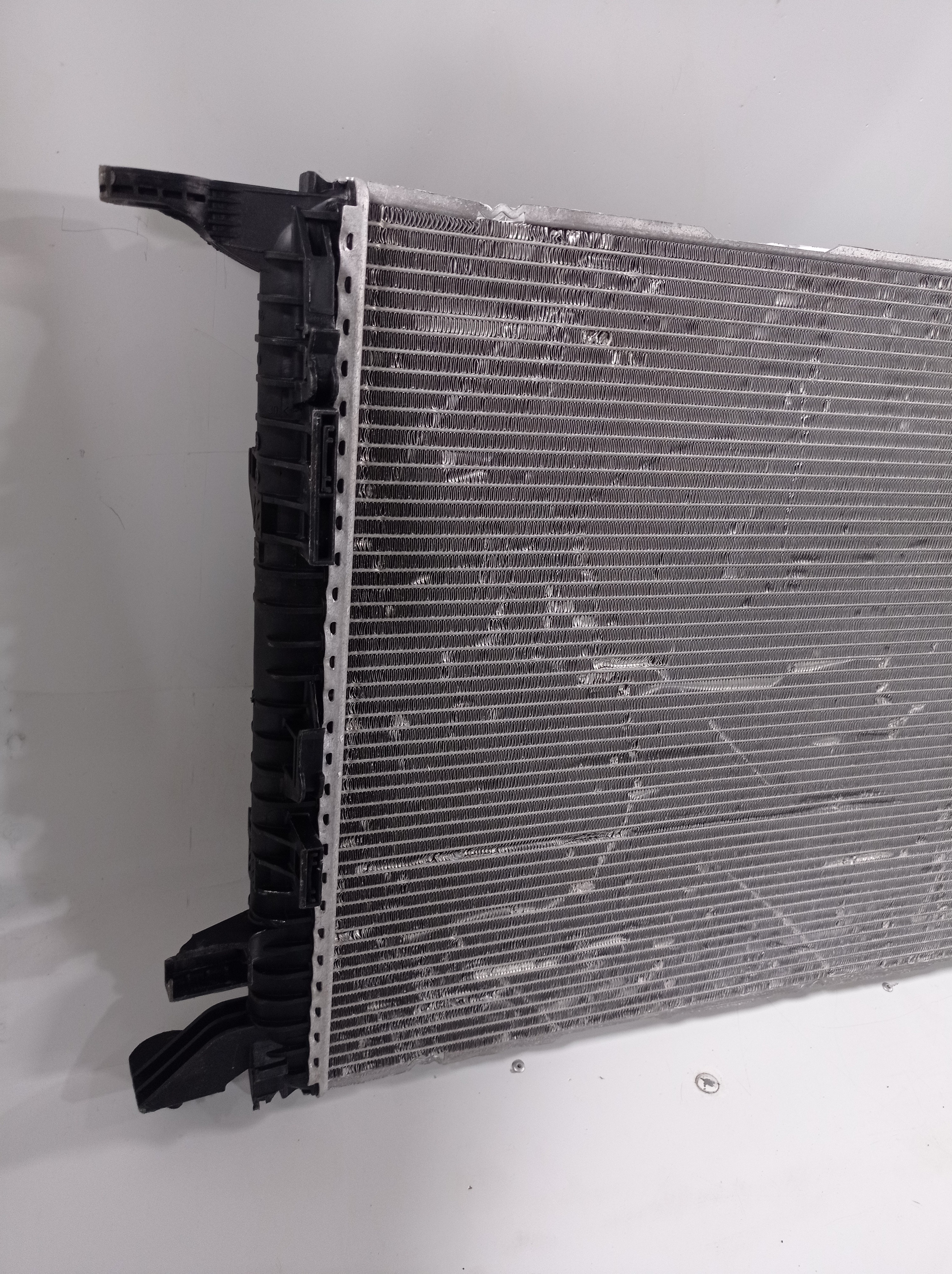Radiador Audi Q3 Q5 A5 A6 Original 8k0121251l 2