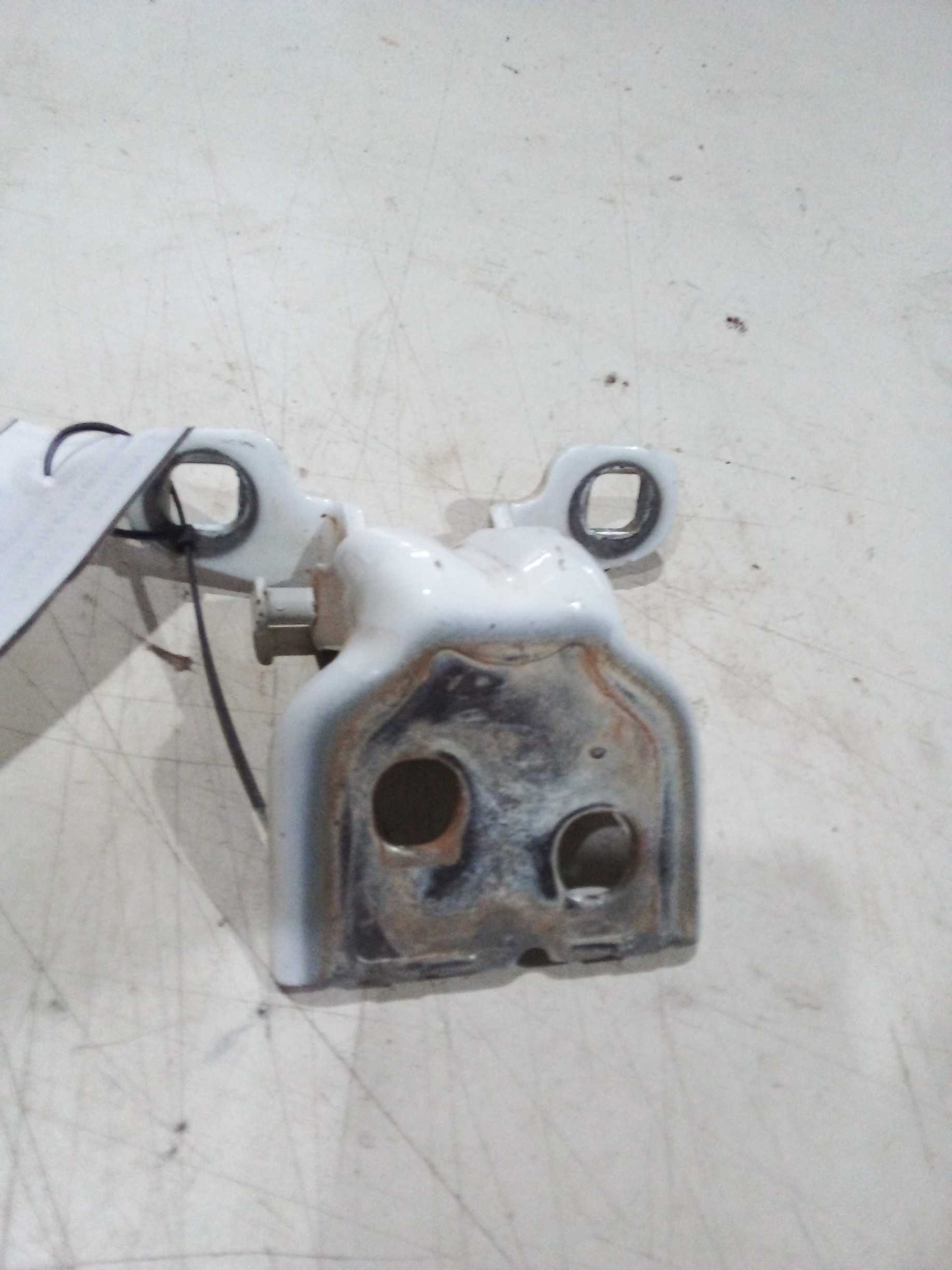 DOBRADIÇA INFERIOR PORTA TRASEIRA DIREITA Renault Sandero 20 2