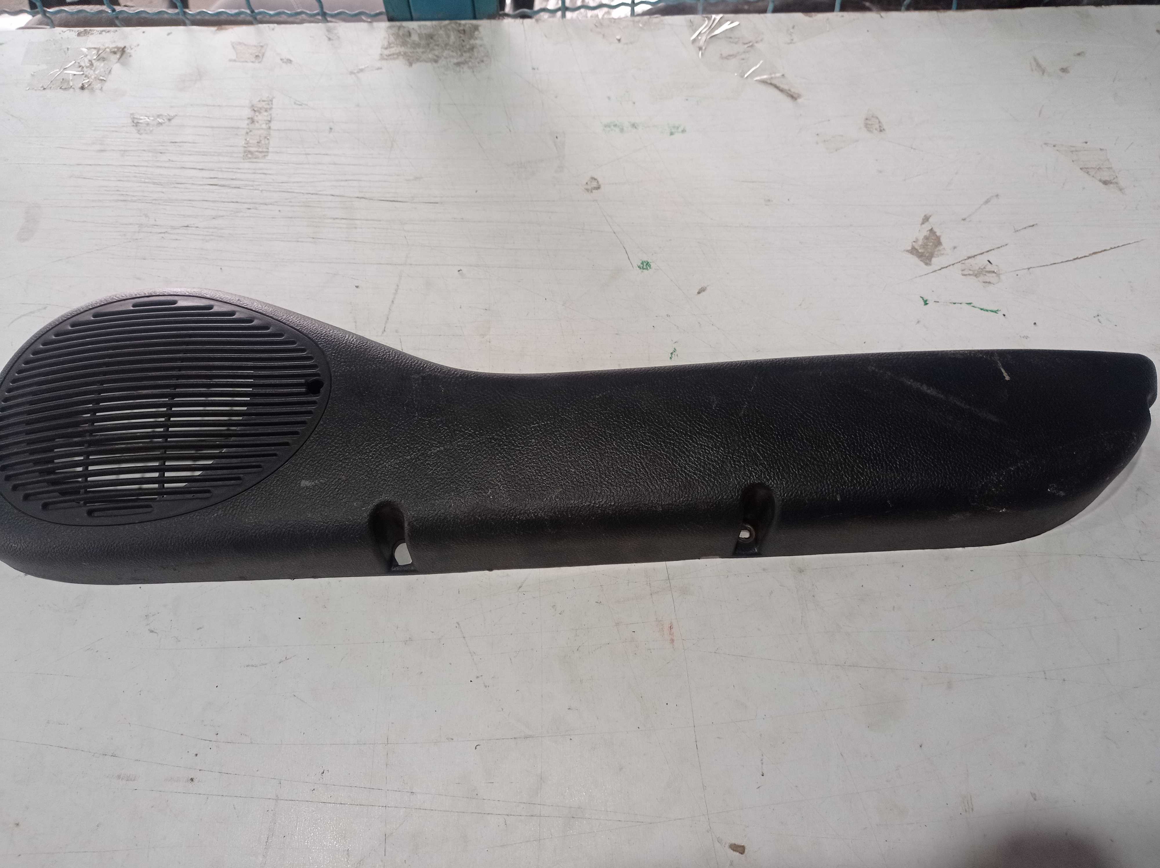 PORTA OBJETO DIANTEIRO DIREITO FIAT PALIO 2009 1