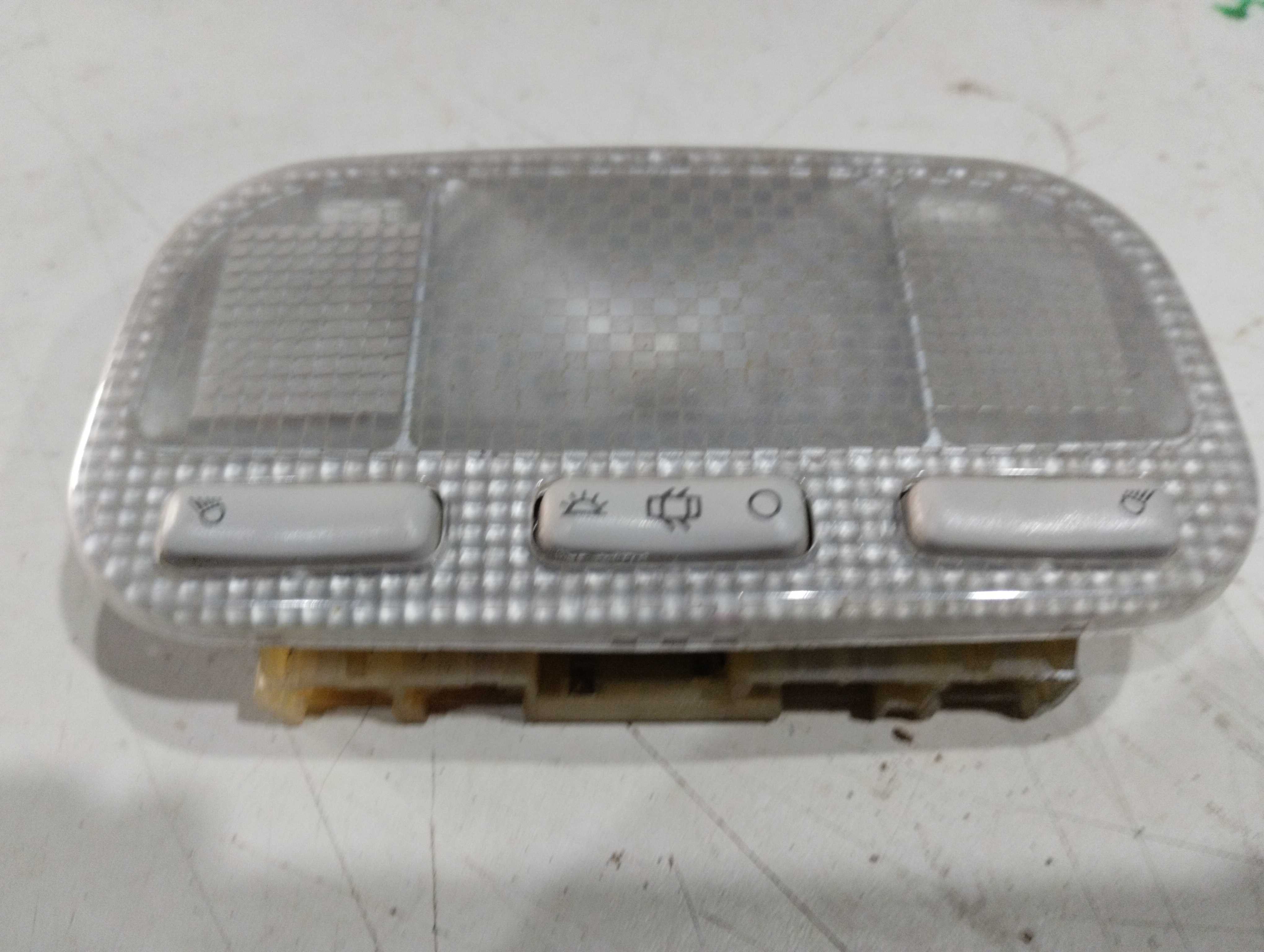 LUZ DE TETO CENTRAL Citroën C4 2010 1